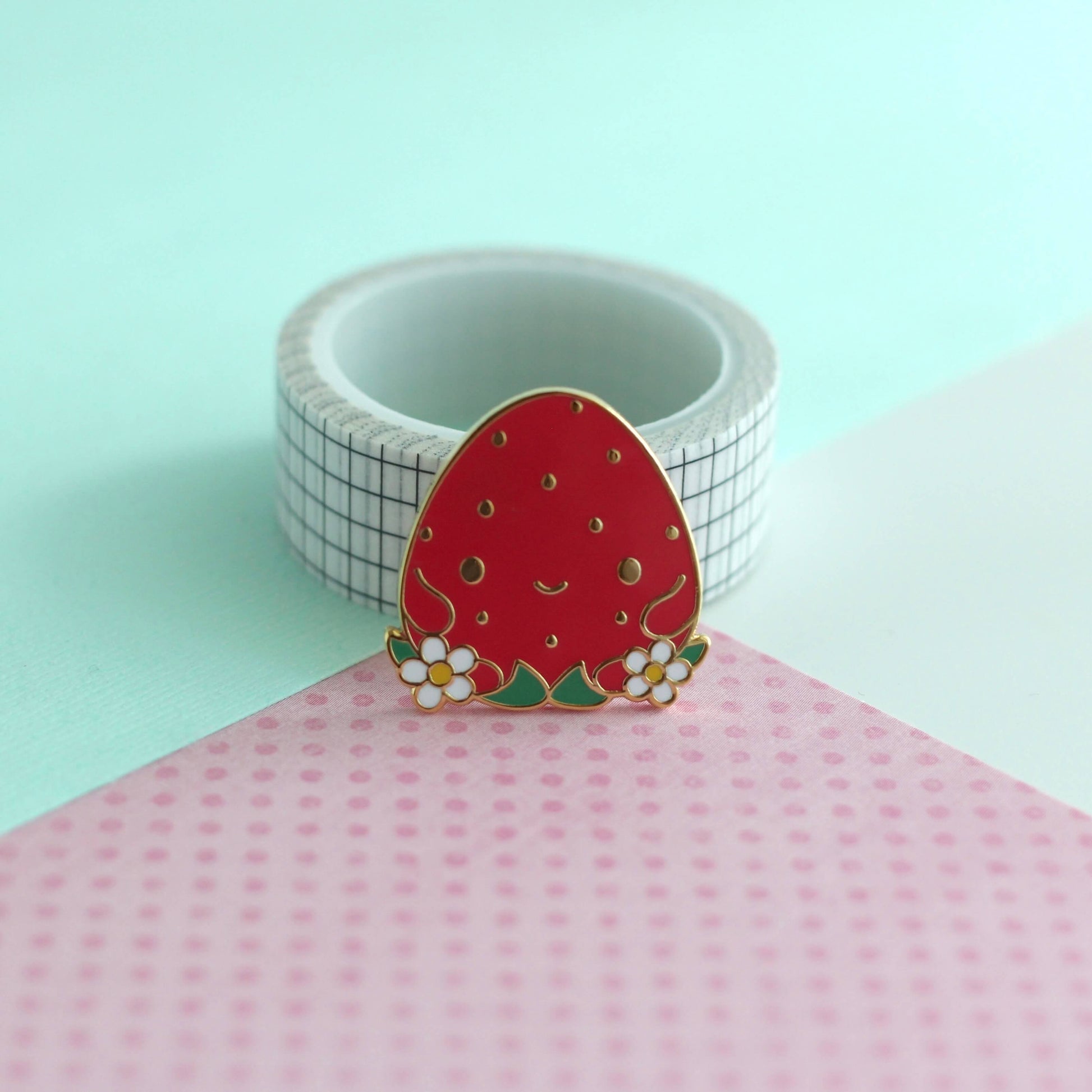 Broche émaillée Happy Strawberry
