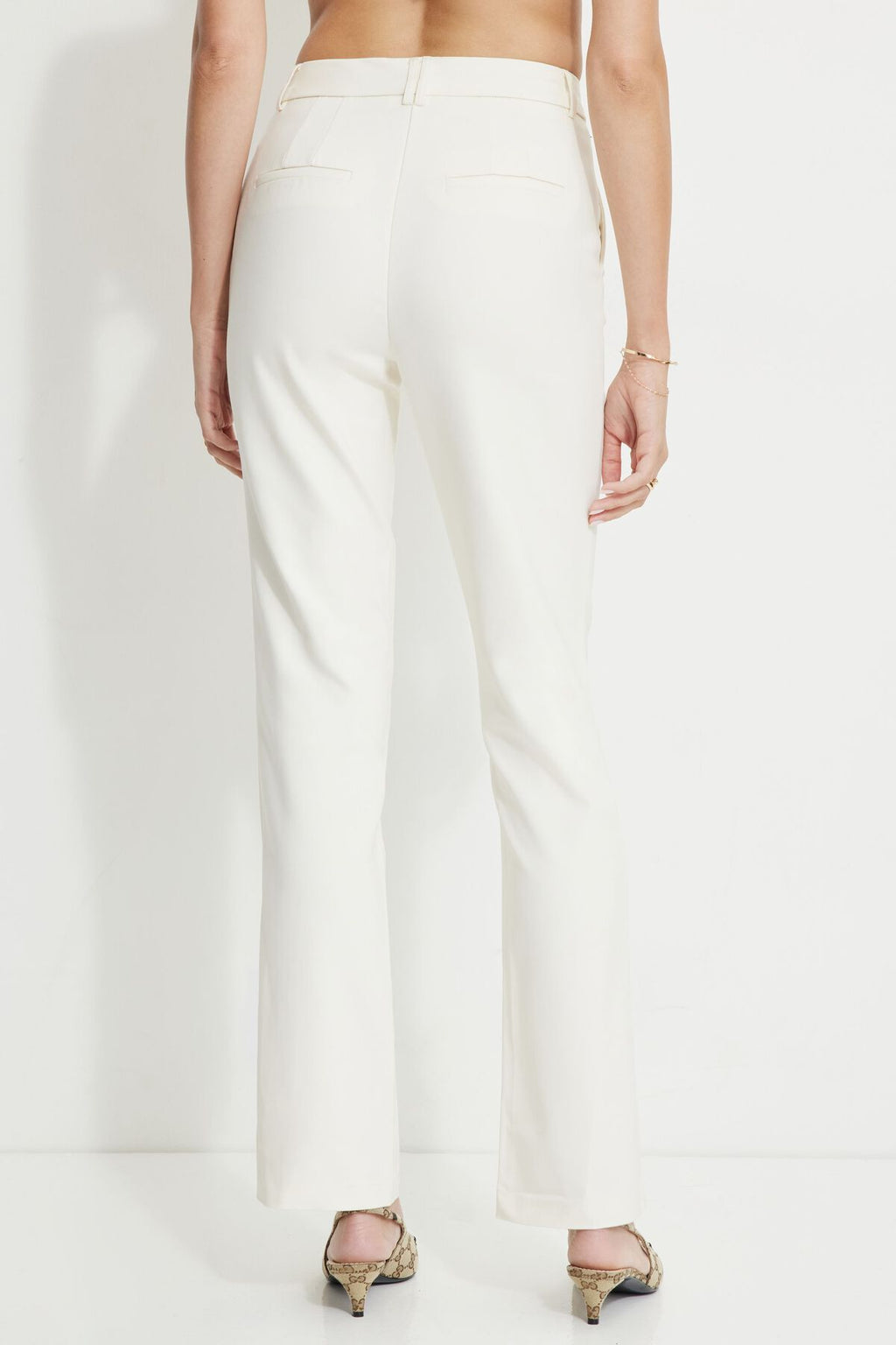 Pantalon bootcut à couture avant