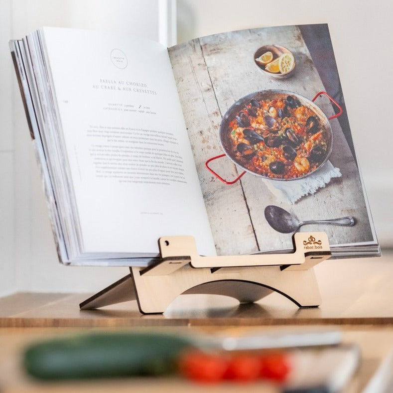 Recipe Book Stand 'd-Poser'
