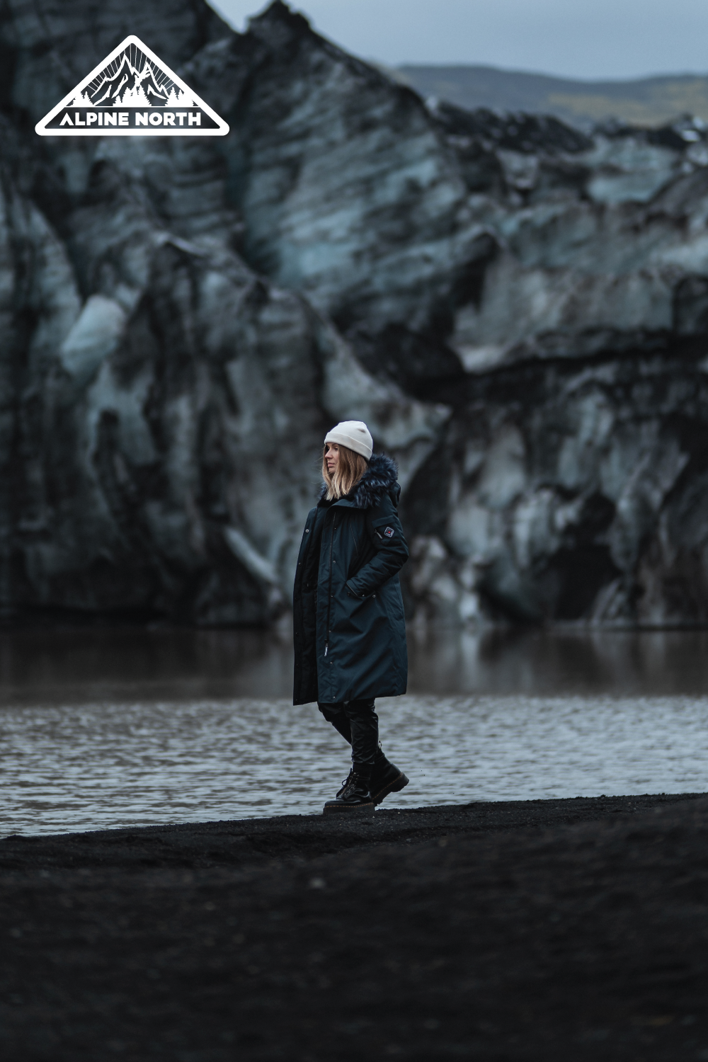 LAURENTIAN | PARKA LONGUE EN DUVET VÉGAN (RECYCLÉE) POUR FEMME, BLEU MARINE