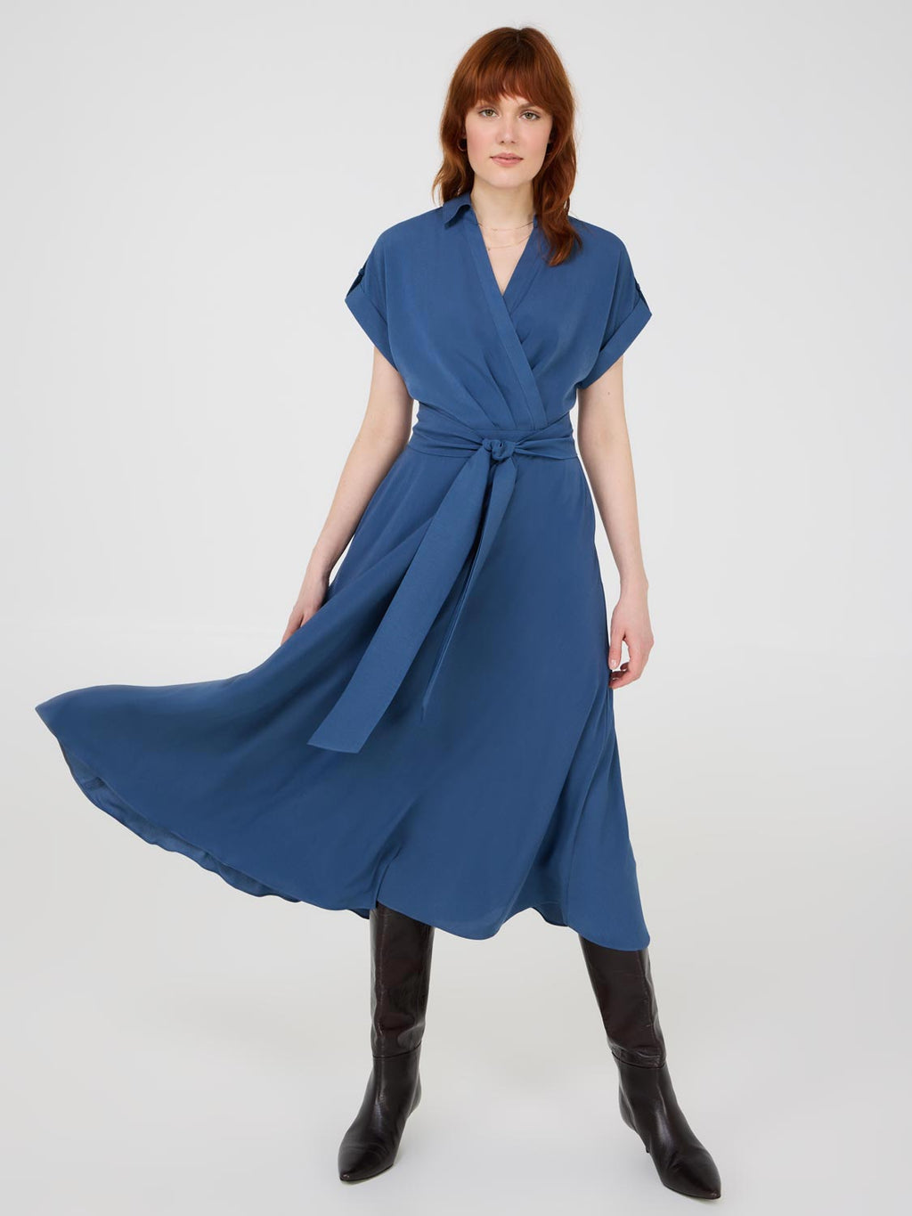 Robe mi-longue croisée à col