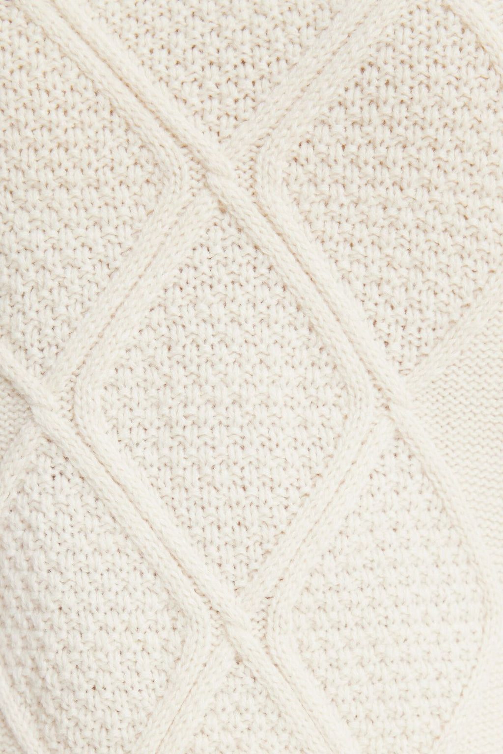 Pull ras du cou en maille torsadée