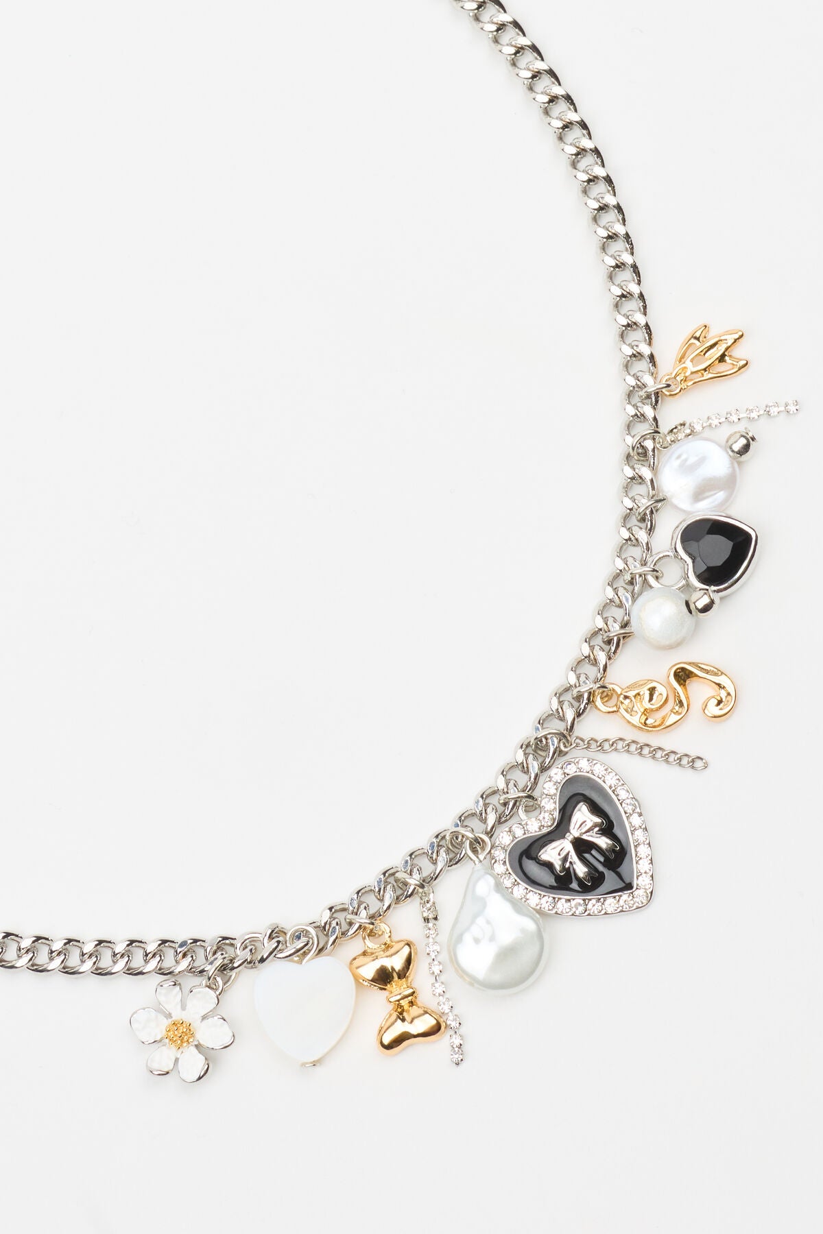 Collier à breloques vintage cœurs et perles