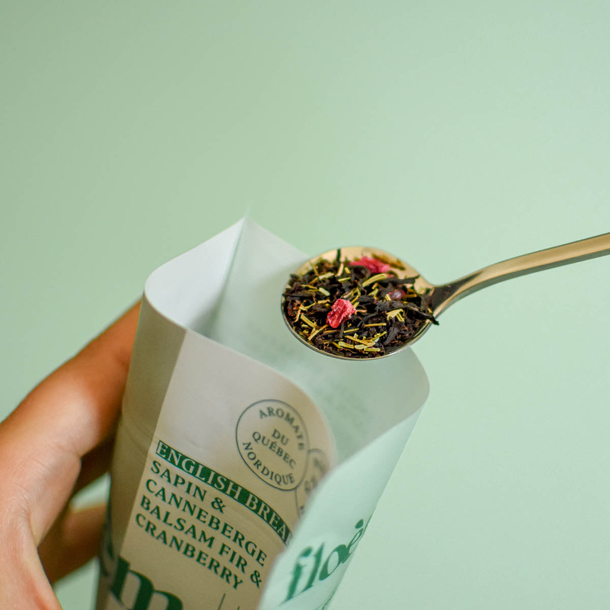 Loose Leaf Black Tea English Breakfast, Pine & Cranberry