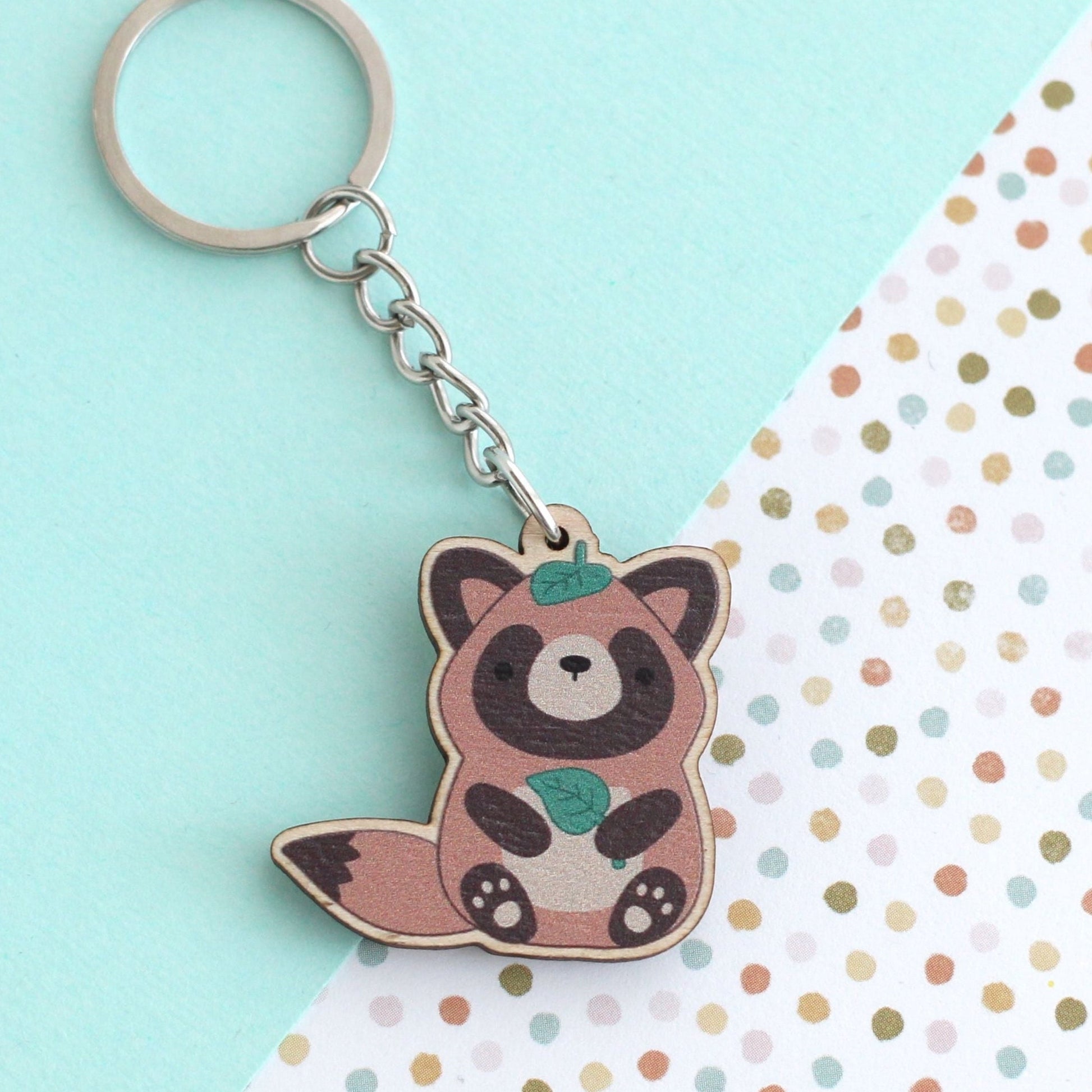 Porte-clés en bois Tanuki - Chien viverrin japonais - Cadeau durable