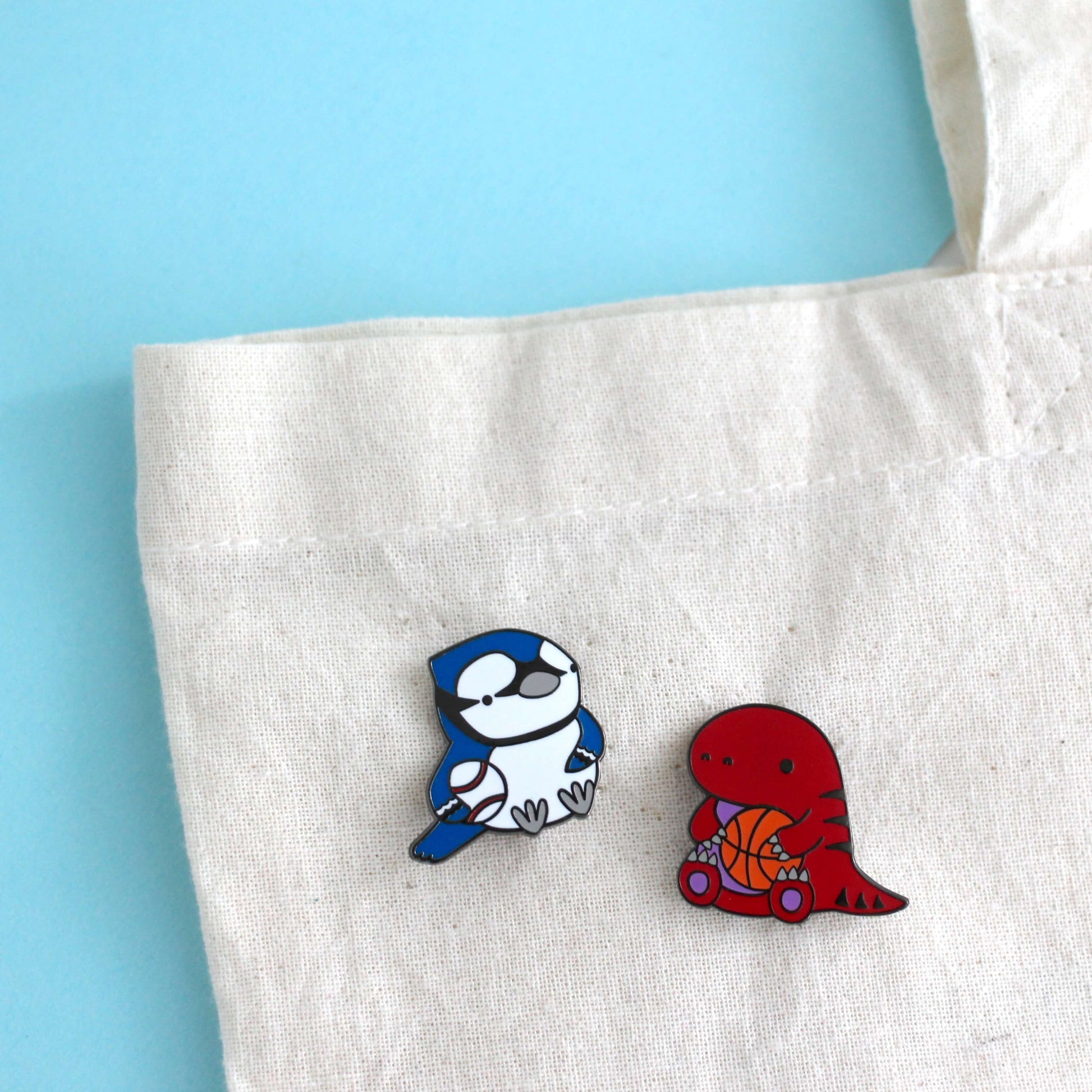 Broche émaillée geai bleu - Broche baseball - Cadeau oiseau - Broche pour sac à dos