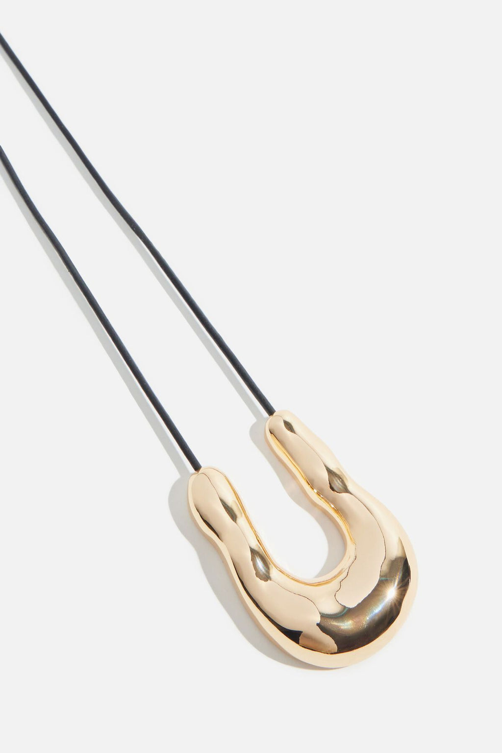 Collier pendentif en U