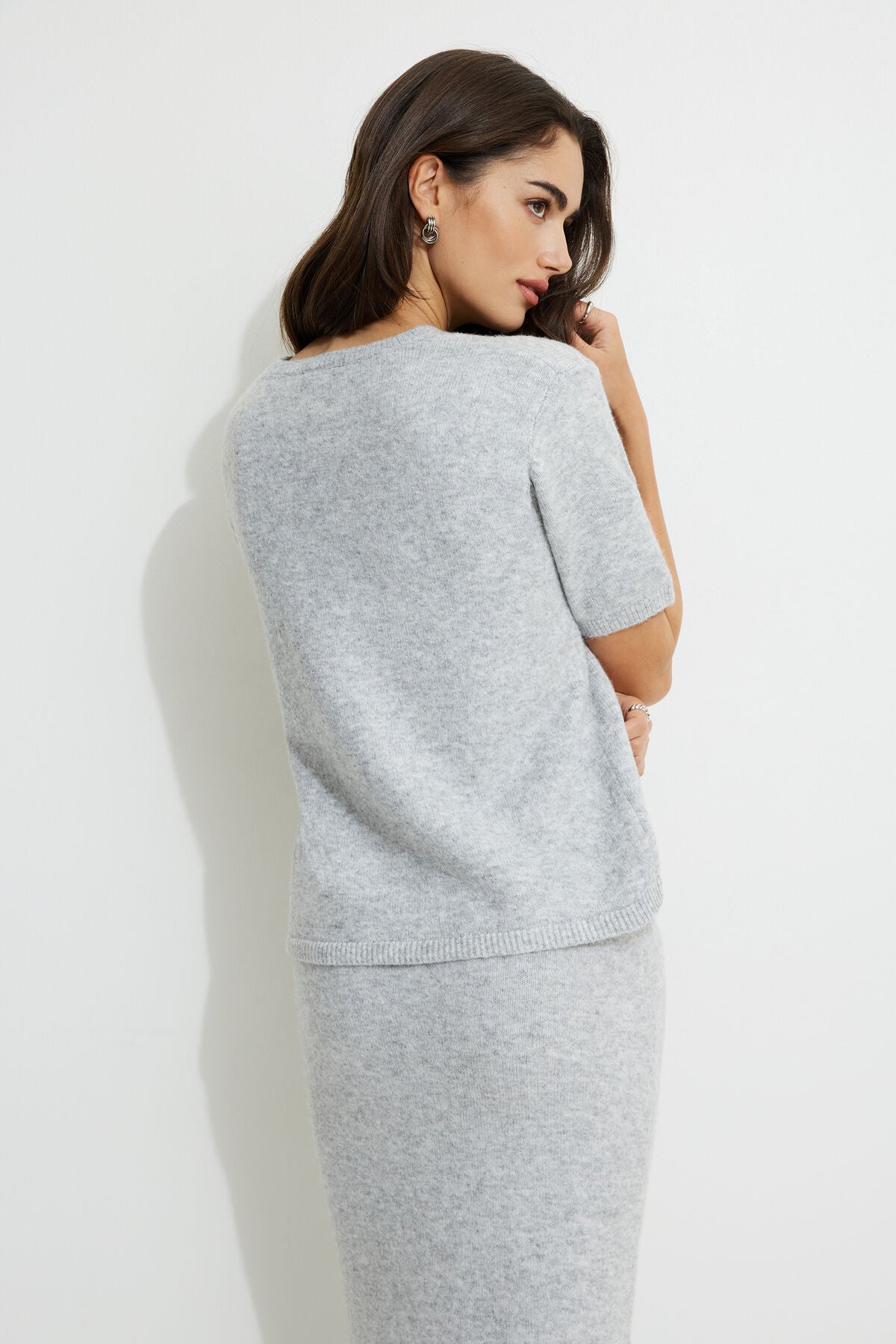 Pull à manches courtes coupe carrée