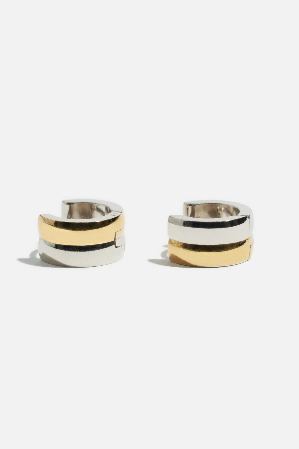 Boucles d'oreilles Huggie bicolores