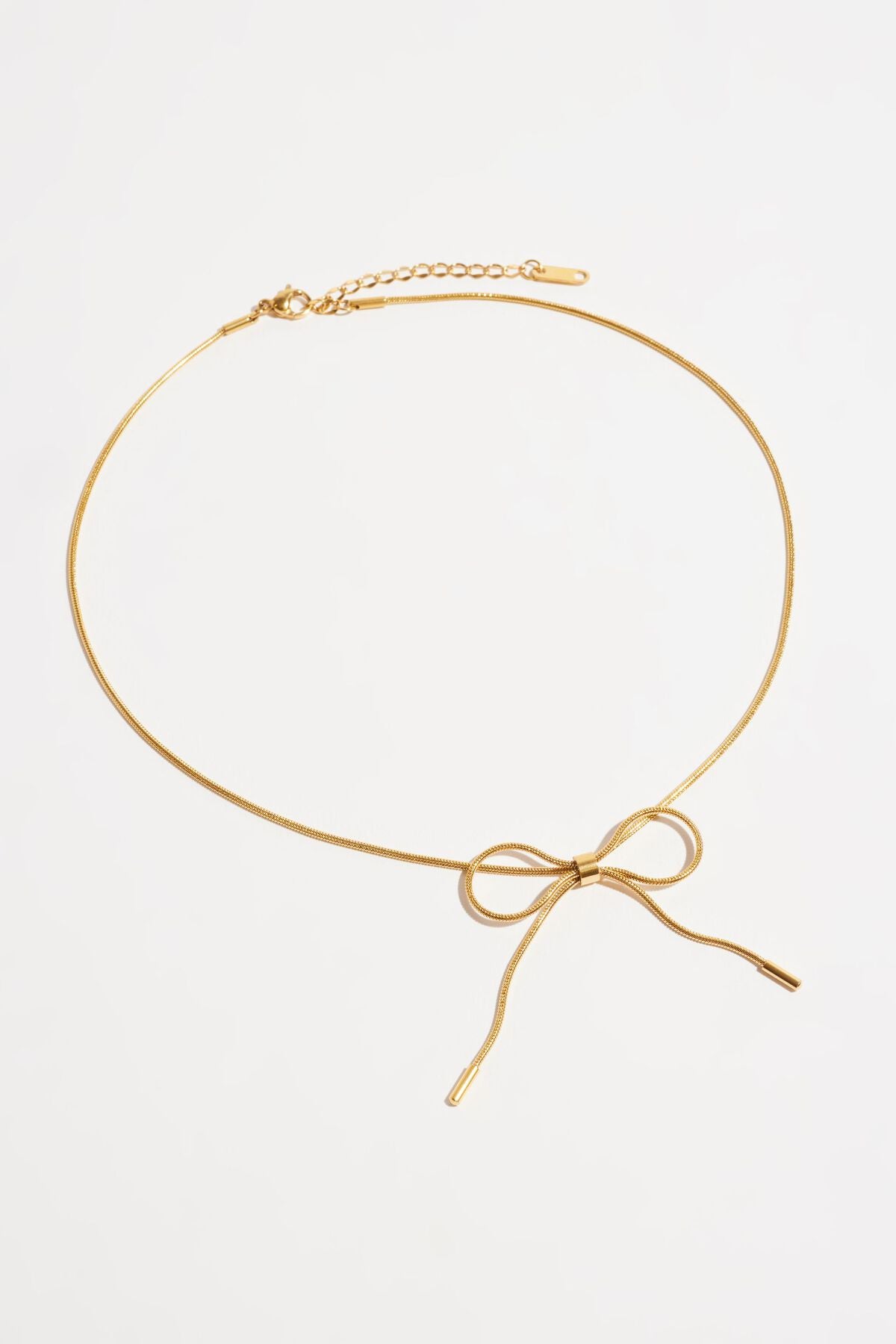 Collier nœud délicat