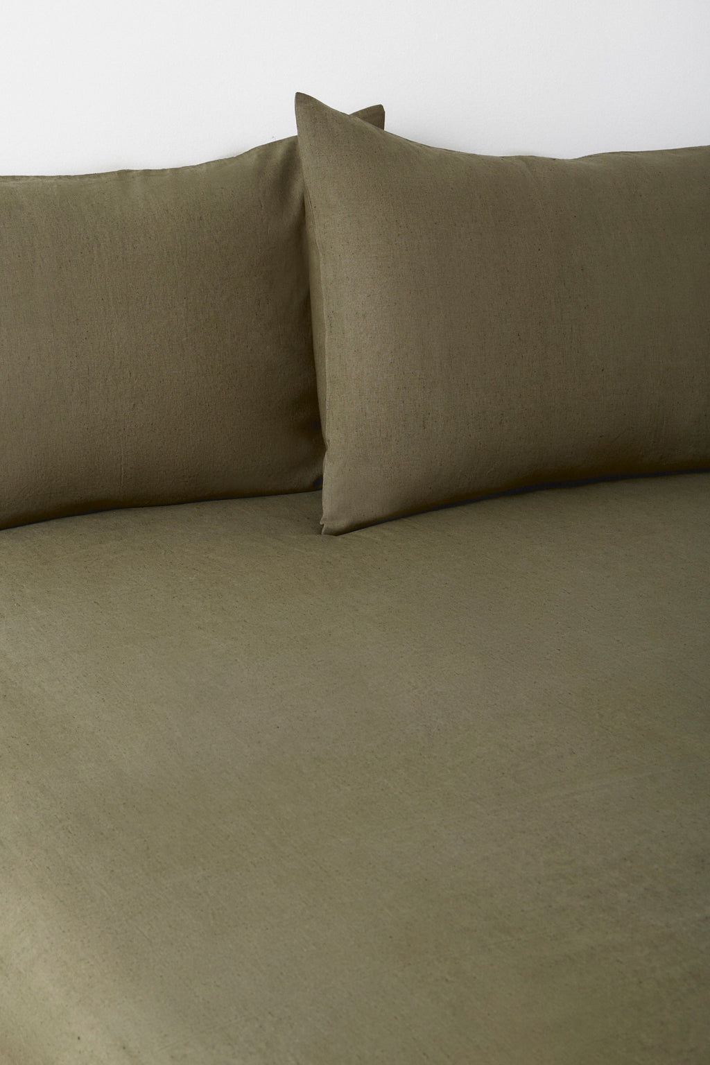 Linen Fitted Sheet and Pillow Set