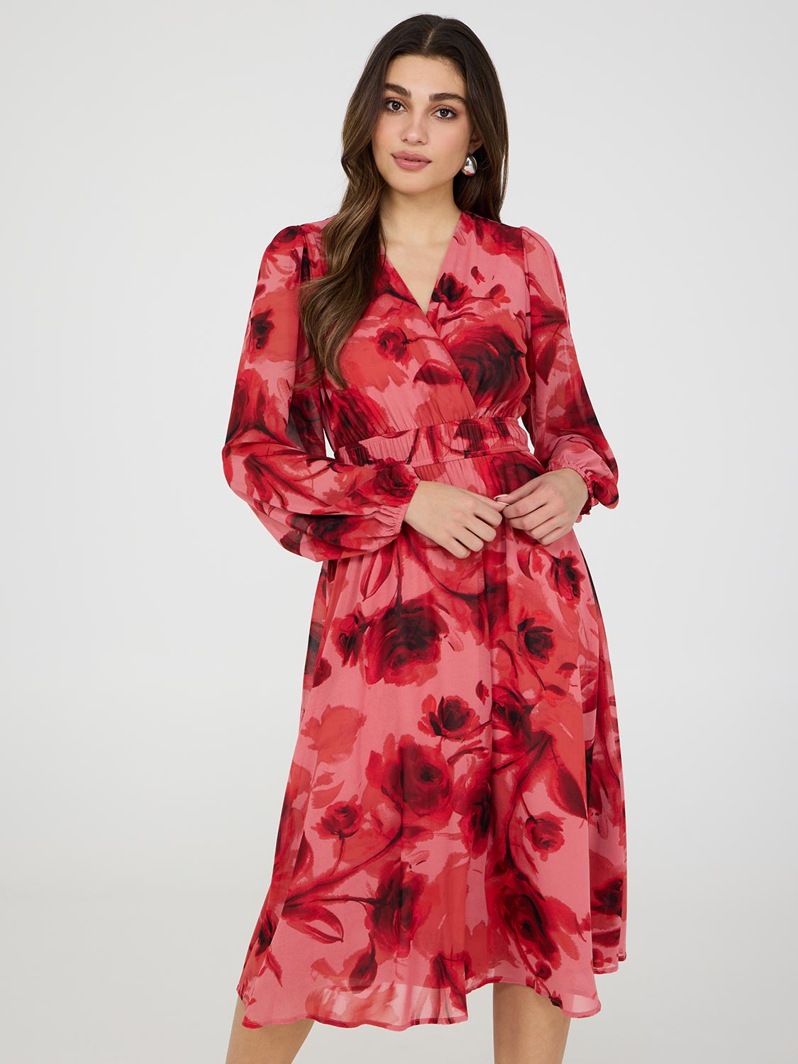 Robe mi-longue croisée en mousseline imprimée