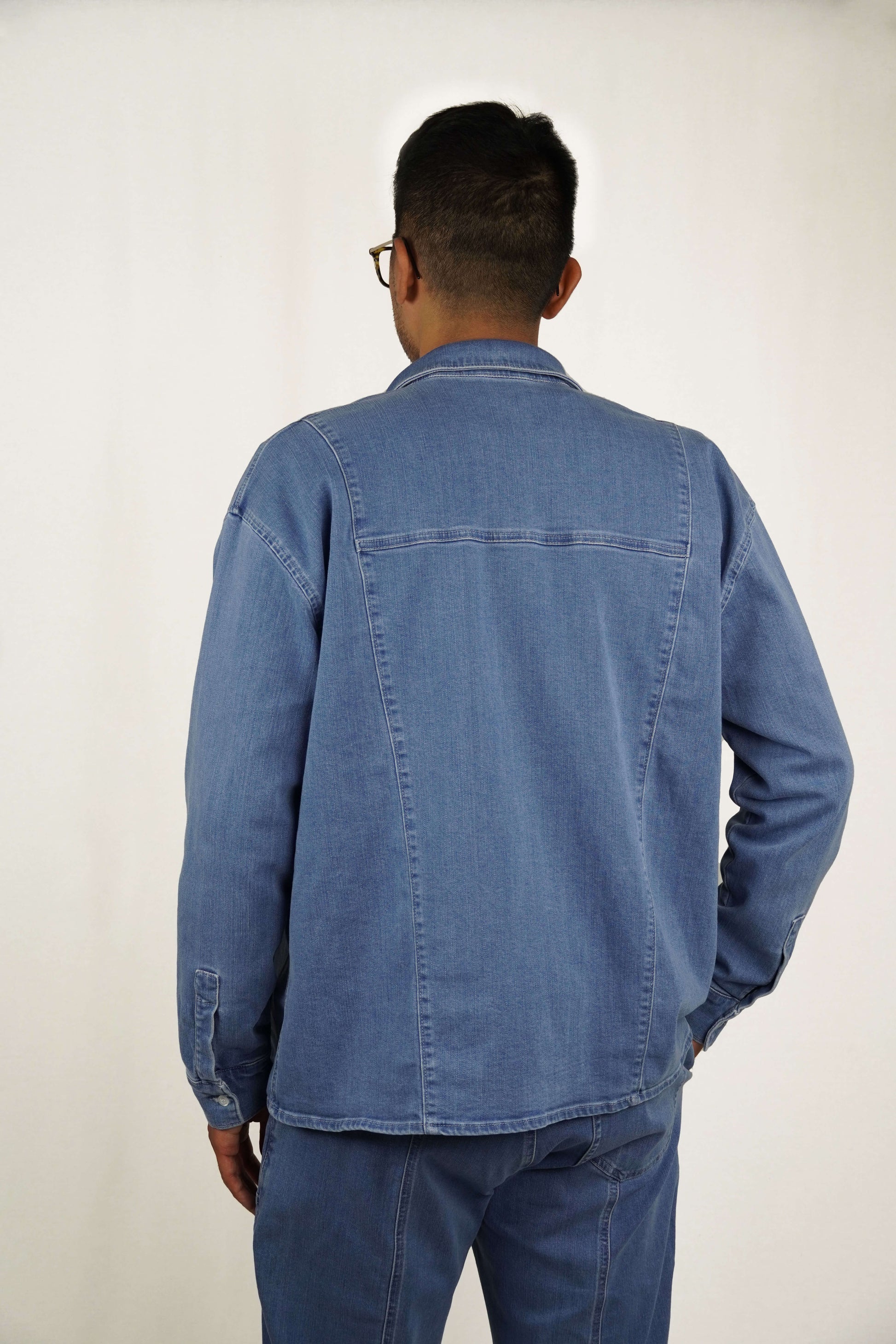 LA CHEMISE DE DENIM