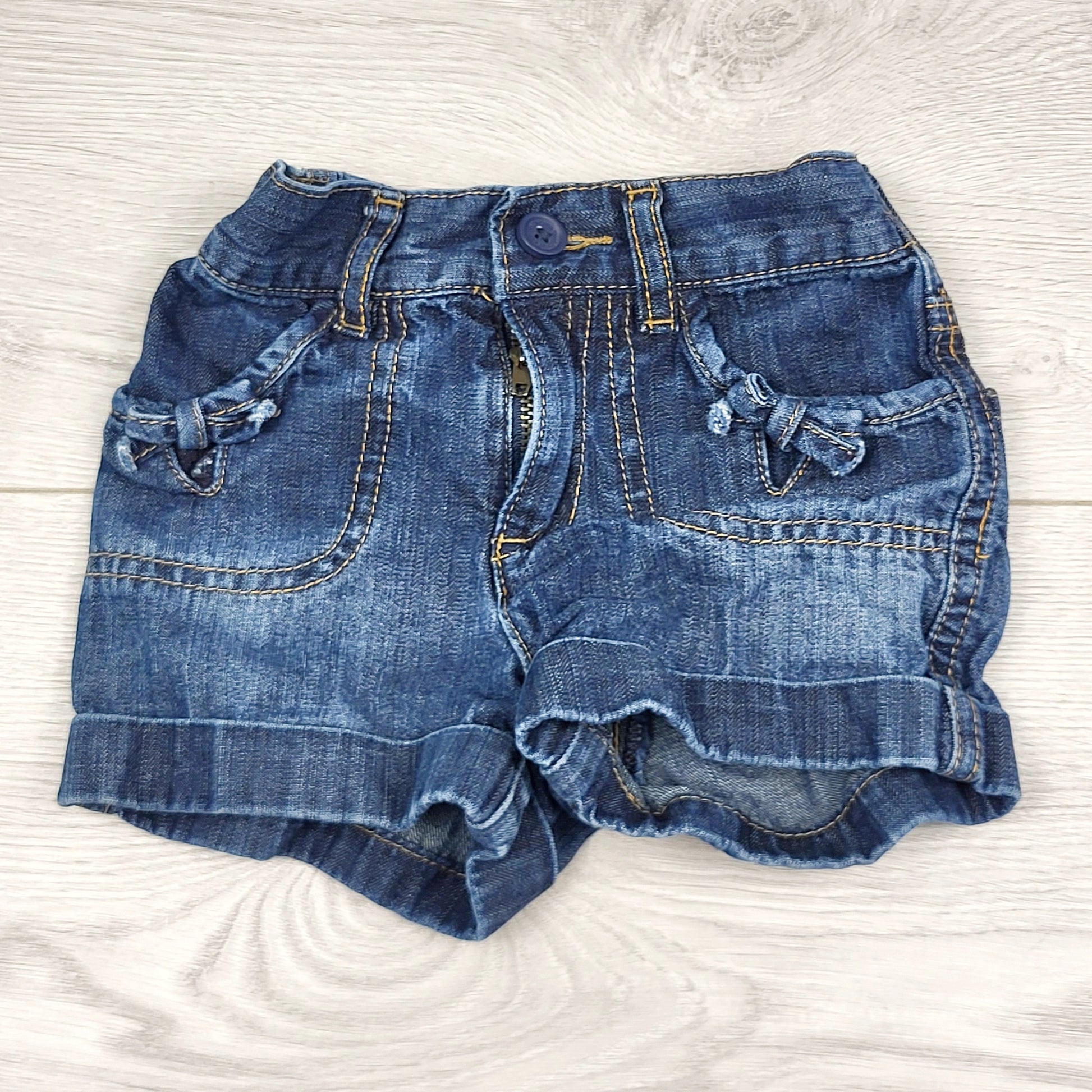 CAAC1 - Short en jean Children's Place. Taille 18 mois