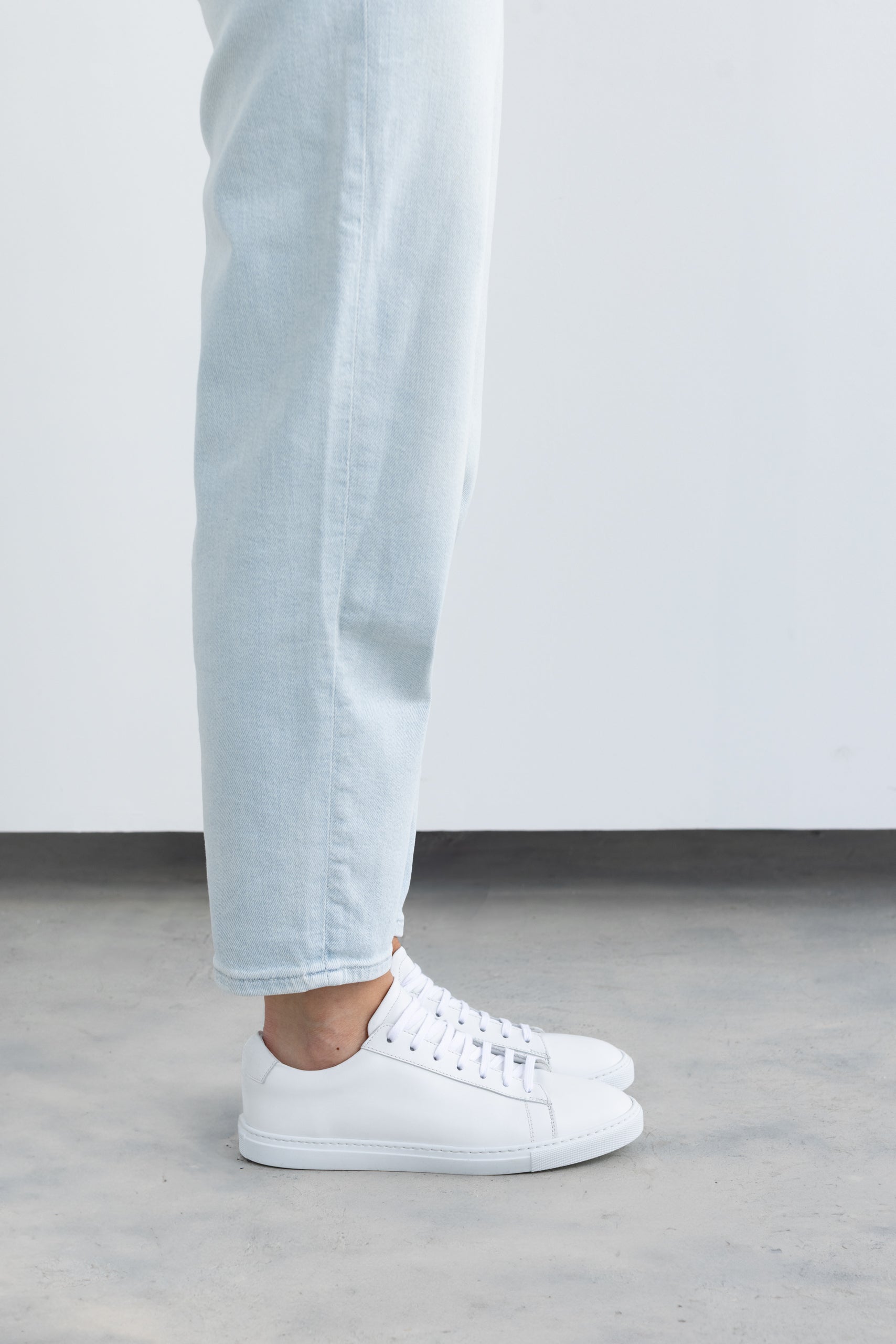 Off White Calfskin Città Sneaker