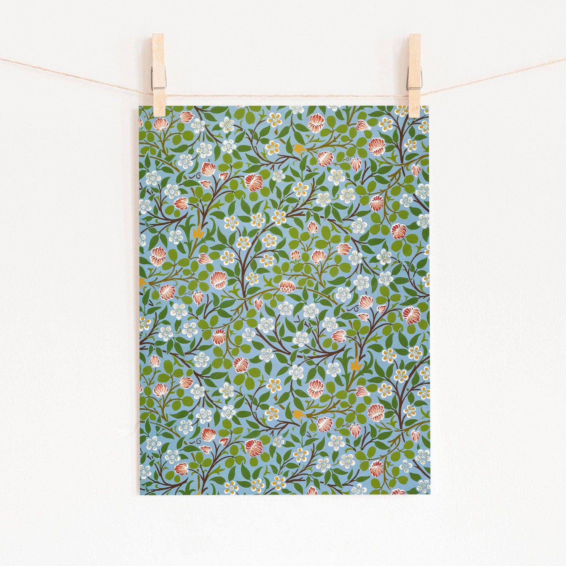 William Morris Clover Floral Pattern Print – Victorian Botanical Wall Art