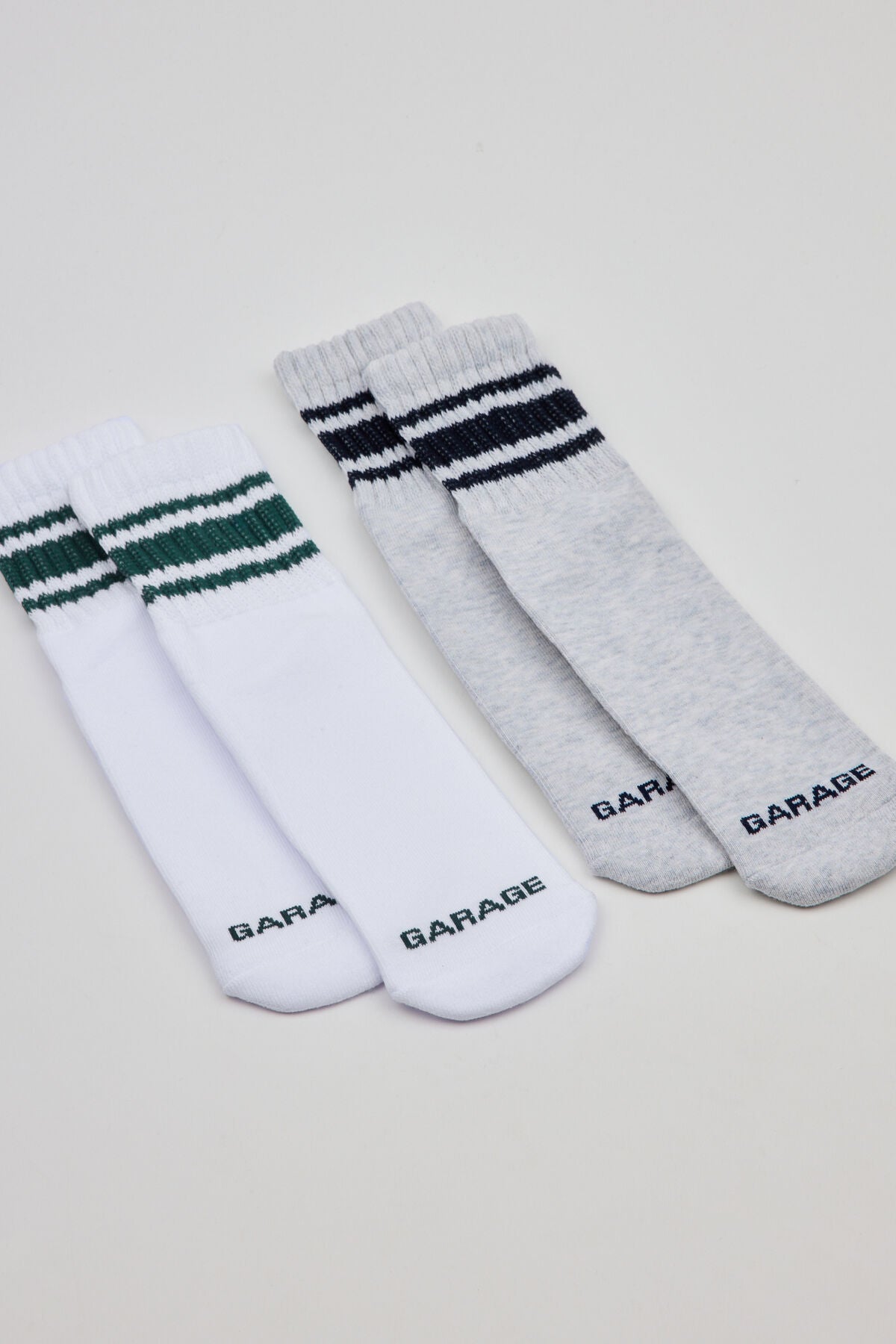 Lot de 2 paires de chaussettes courtes froissées