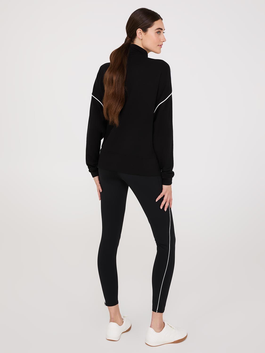 Veste zippée à passepoils contrastés