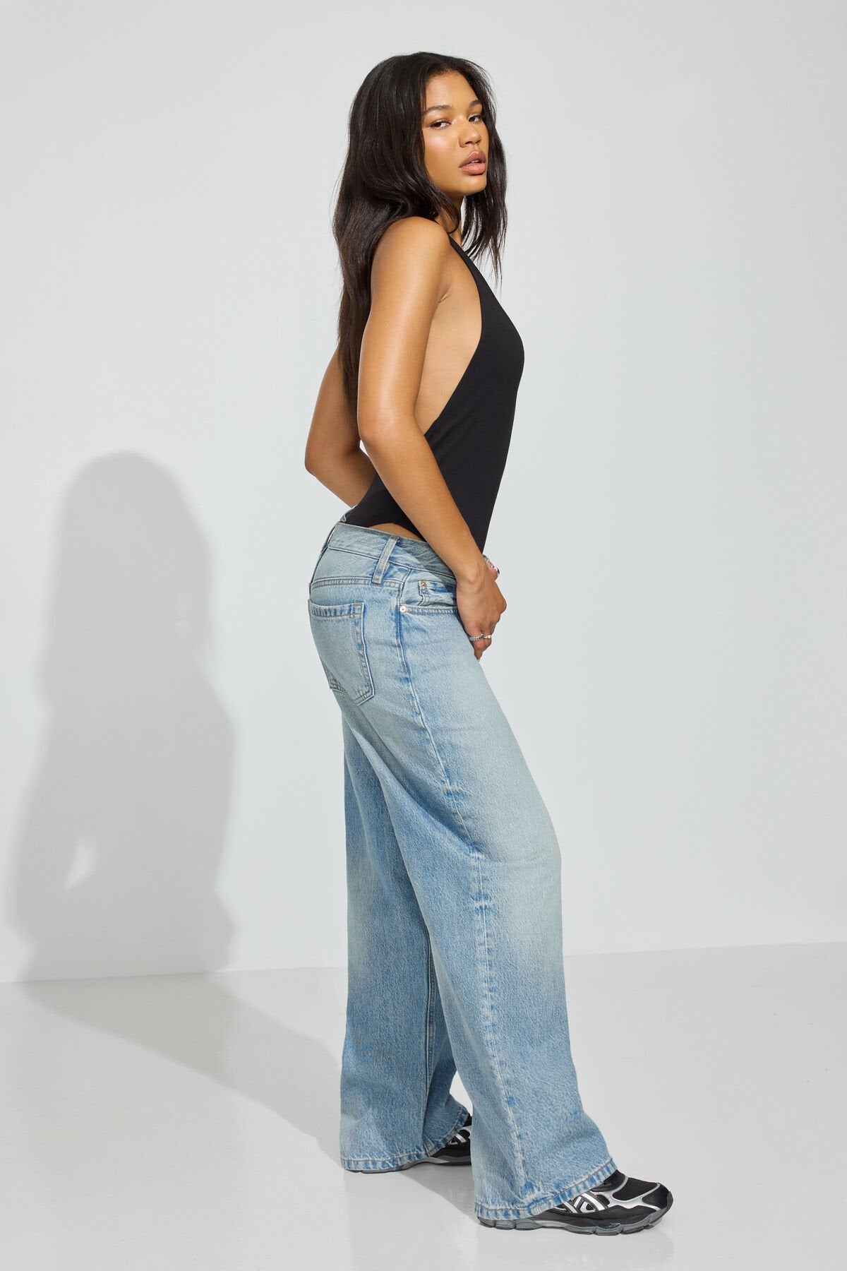 Body dos nu plongeant