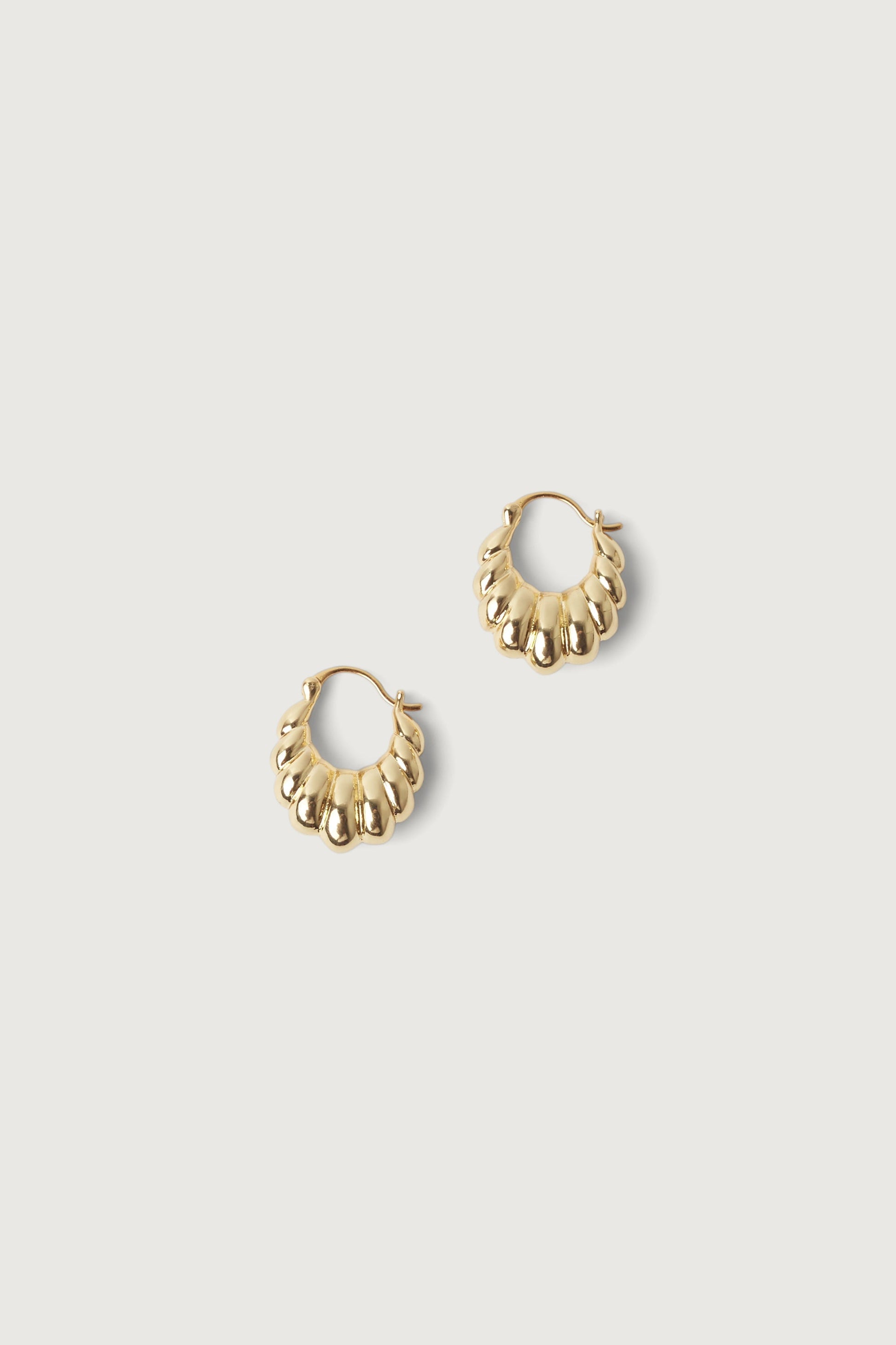 BOUCLES D'OREILLES CROISSANT HUGGIE