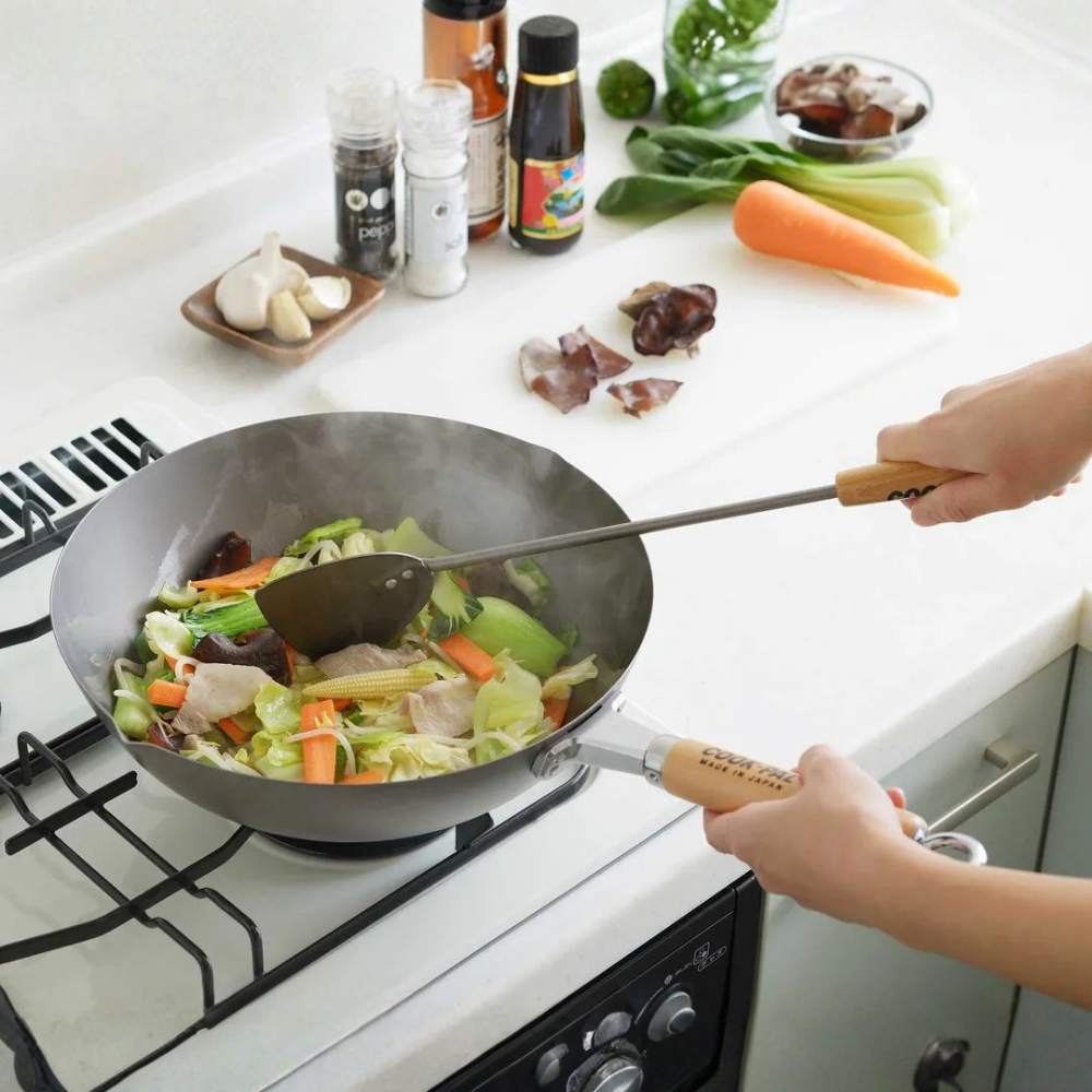 Wok en titane YOSHIKAWA COOK-PAL 30 cm – FABRIQUÉ AU JAPON