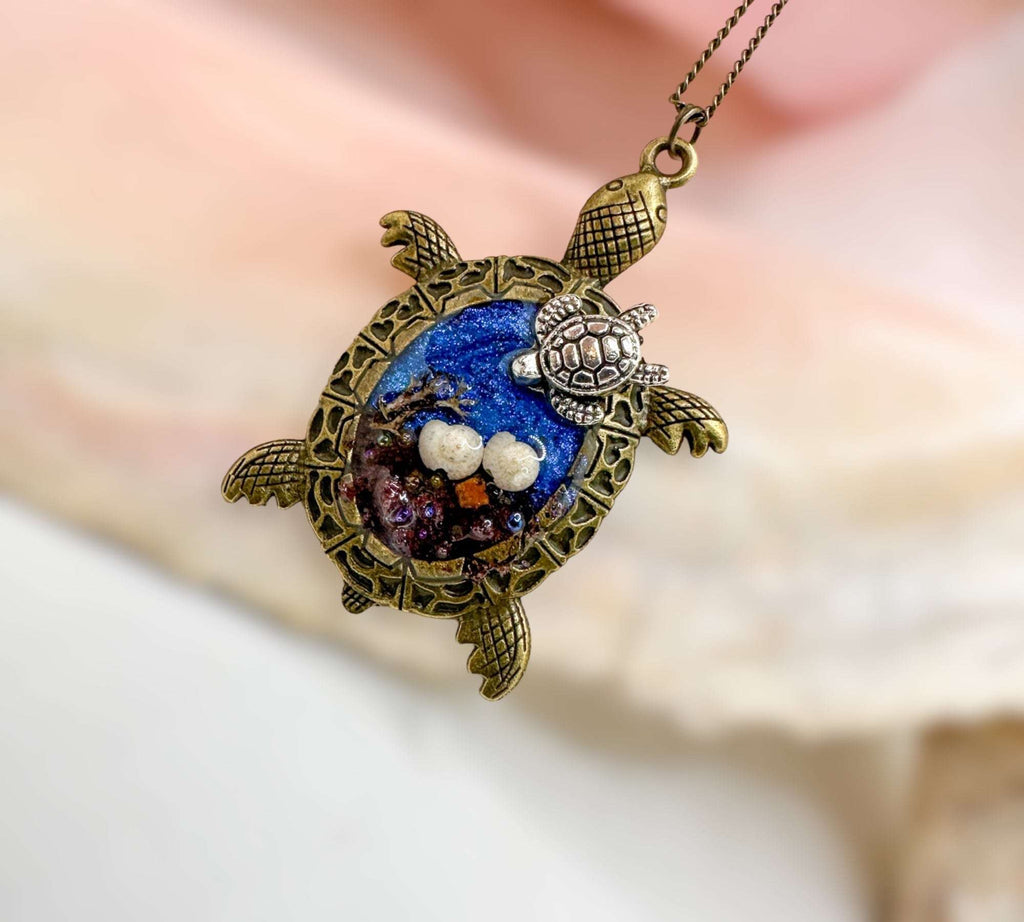 Oceanic Elegance: Turtle-Inspired Pendants with Real Seashells & Sand