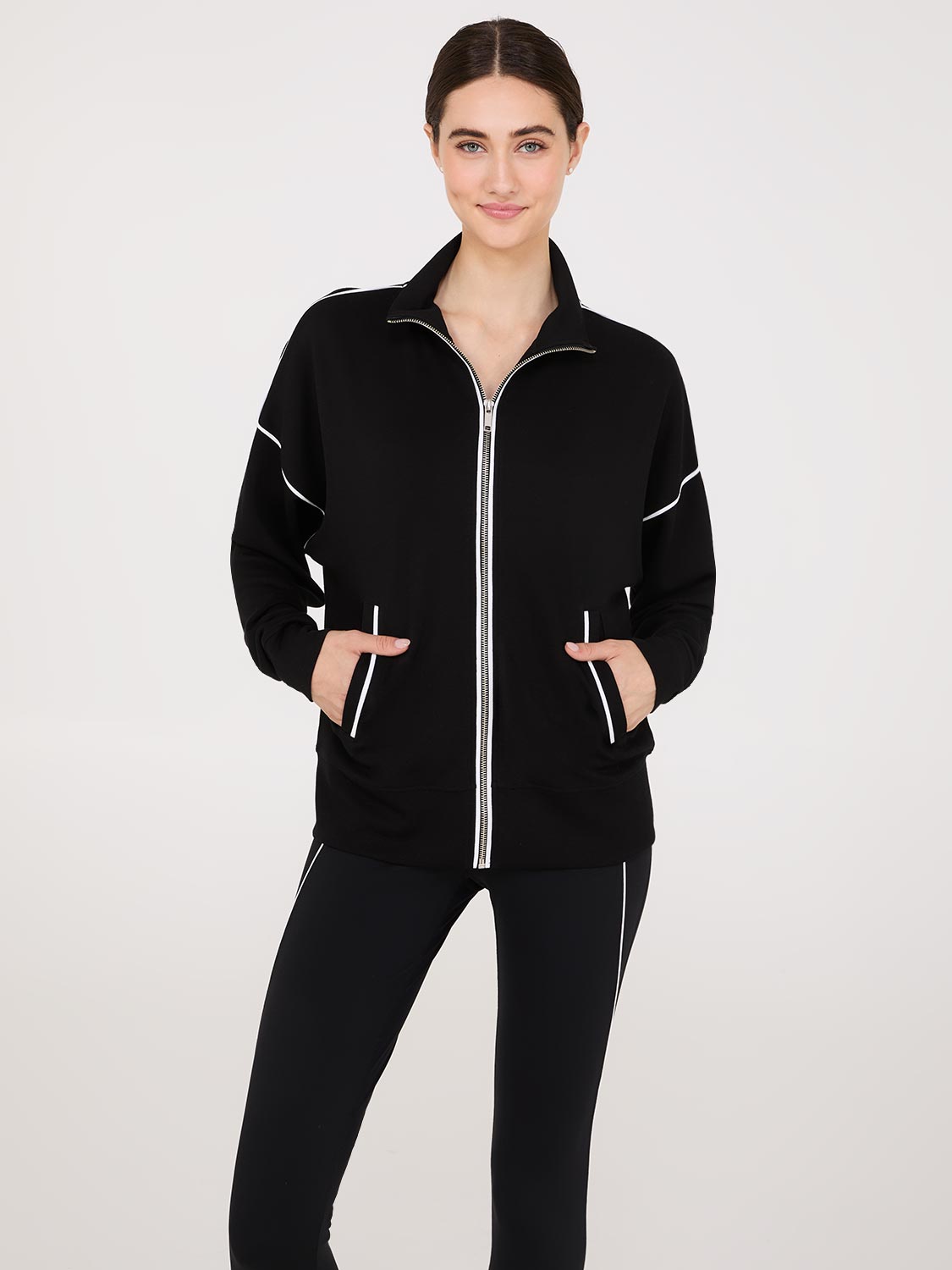 Veste zippée à passepoils contrastés