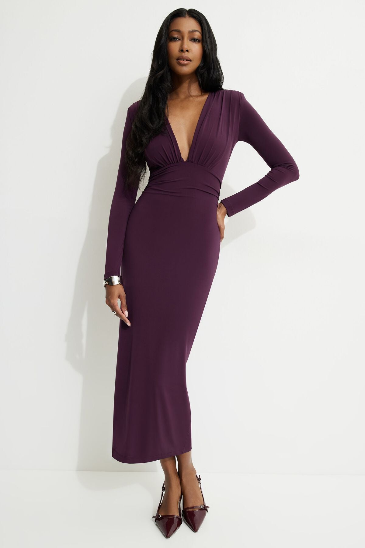 Robe longue à décolleté en V profond