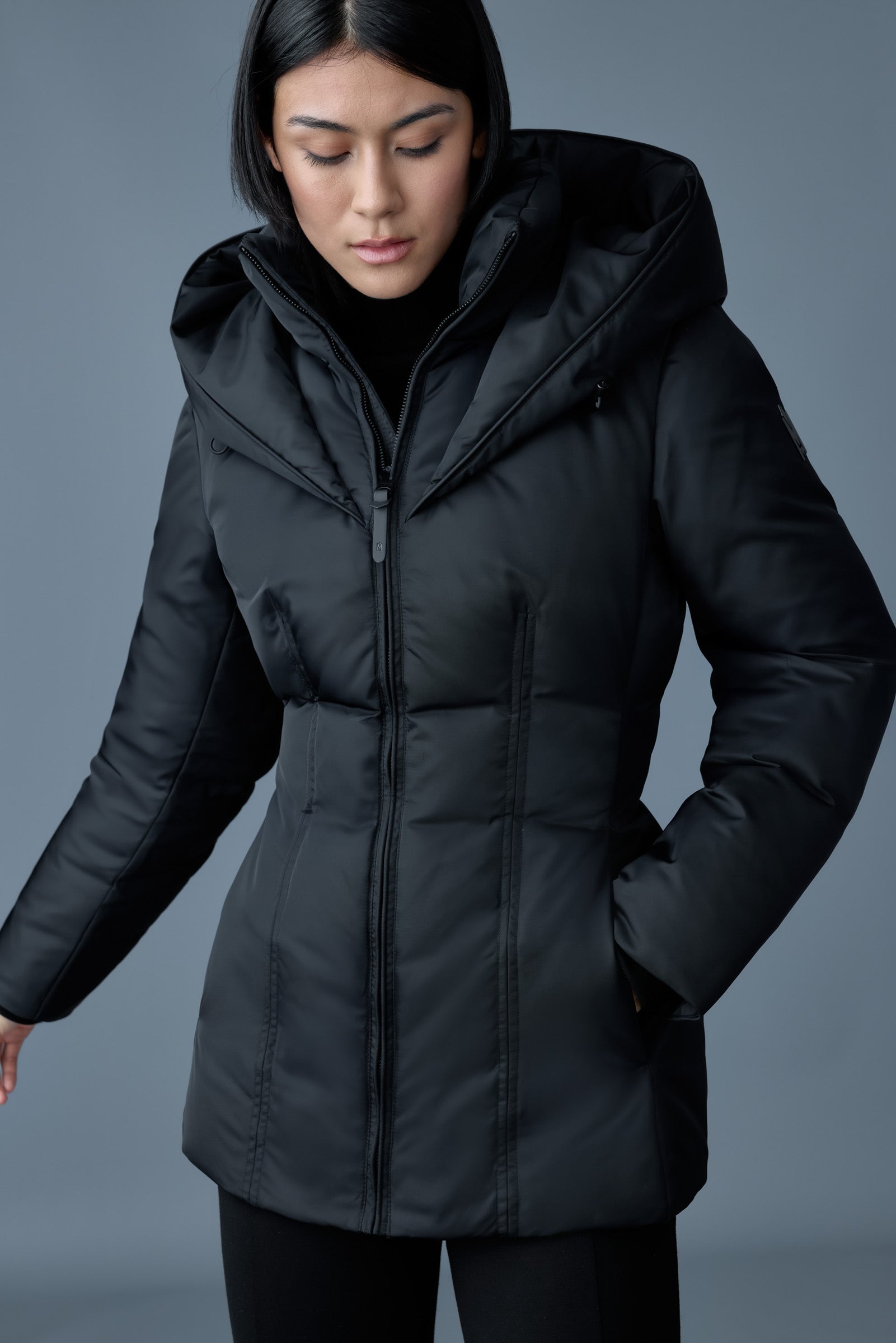 Doudoune moyenne en satin ALANA Tech