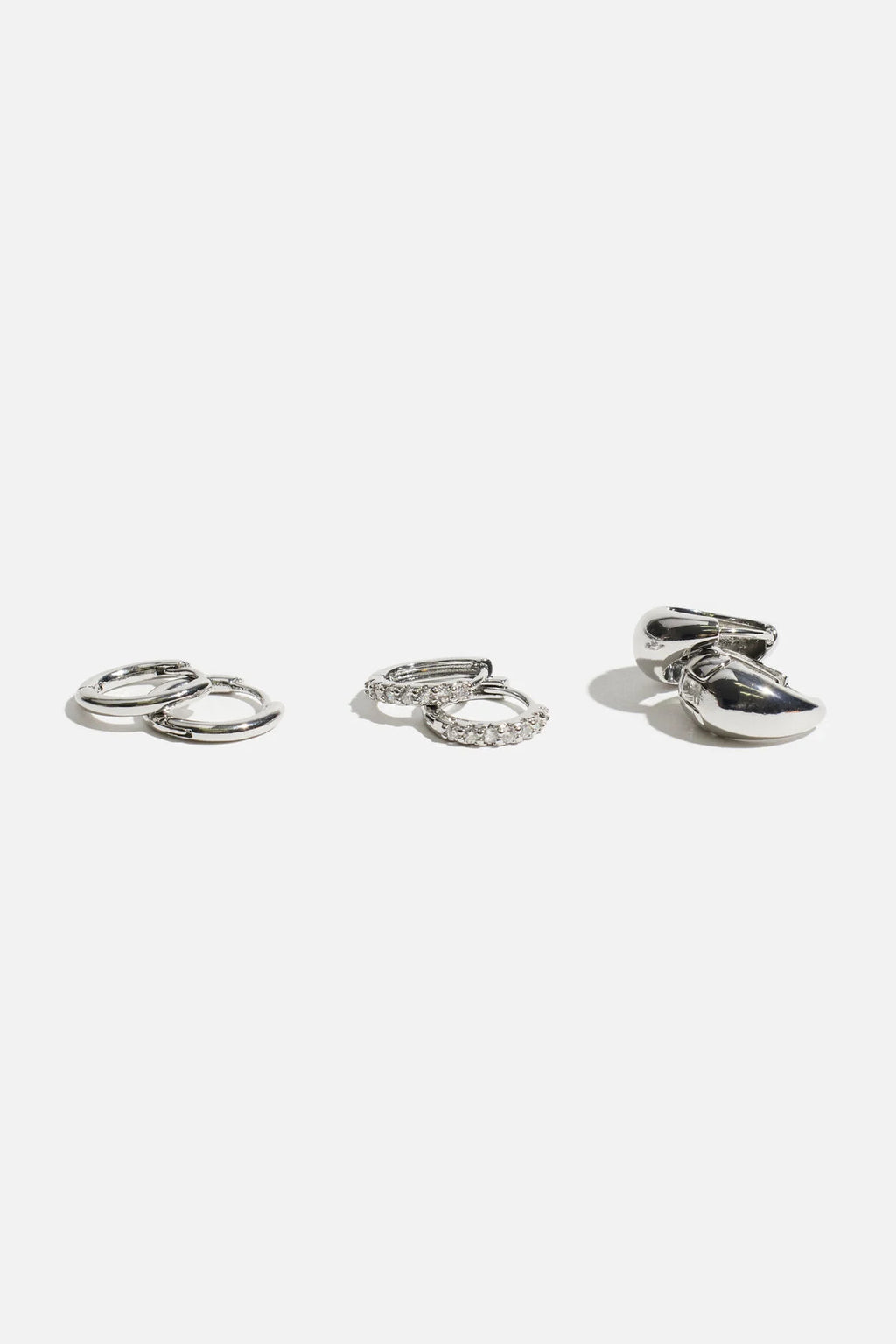 Lot de 3 boucles d'oreilles créoles linéaires délicates