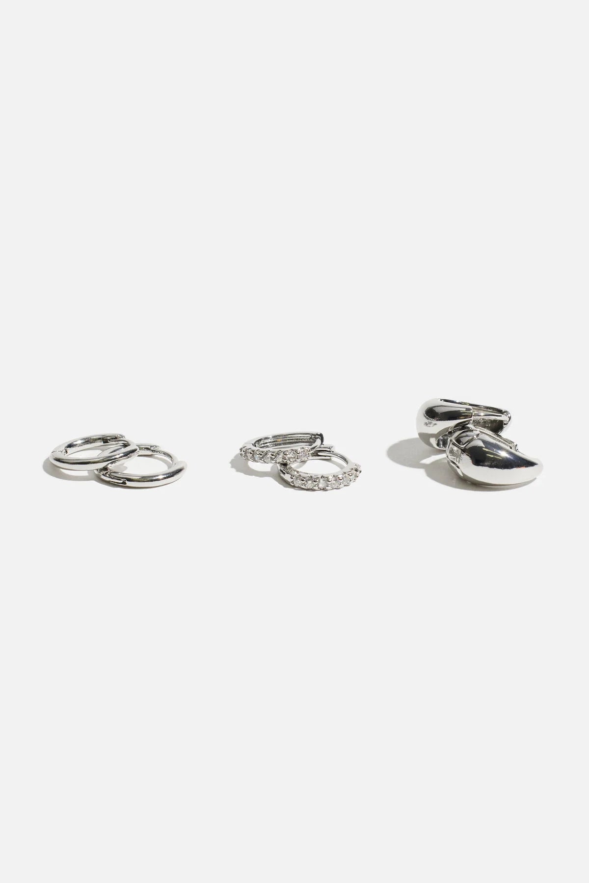 Lot de 3 boucles d'oreilles créoles linéaires délicates
