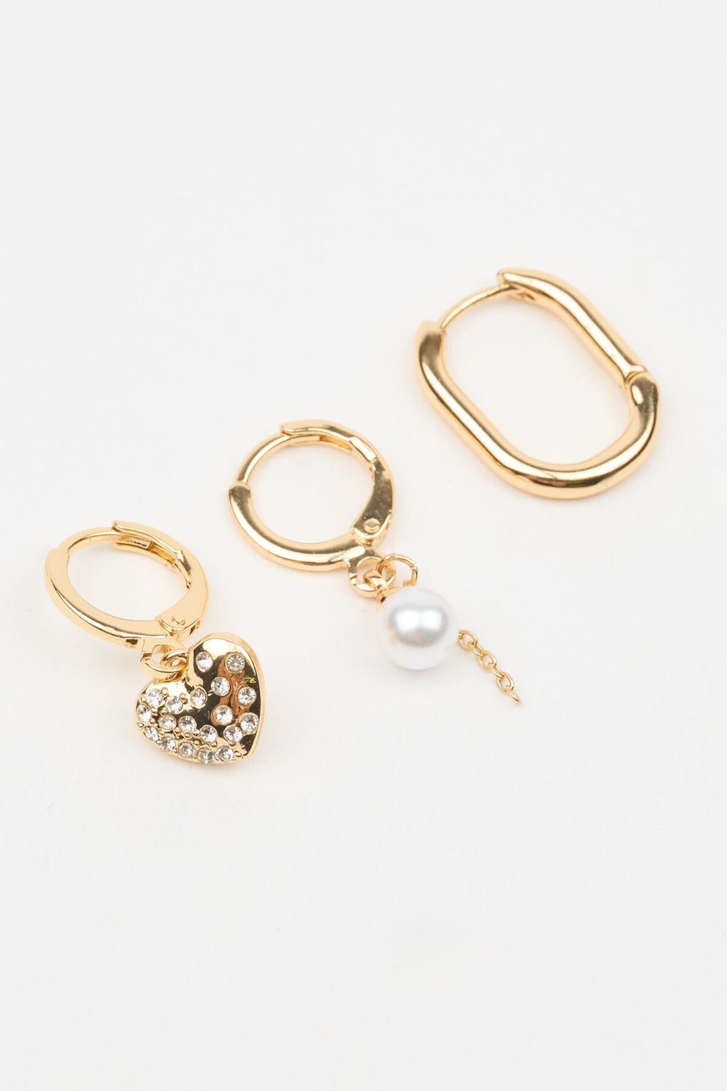 Lot de 3 boucles d'oreilles en perles et cœur