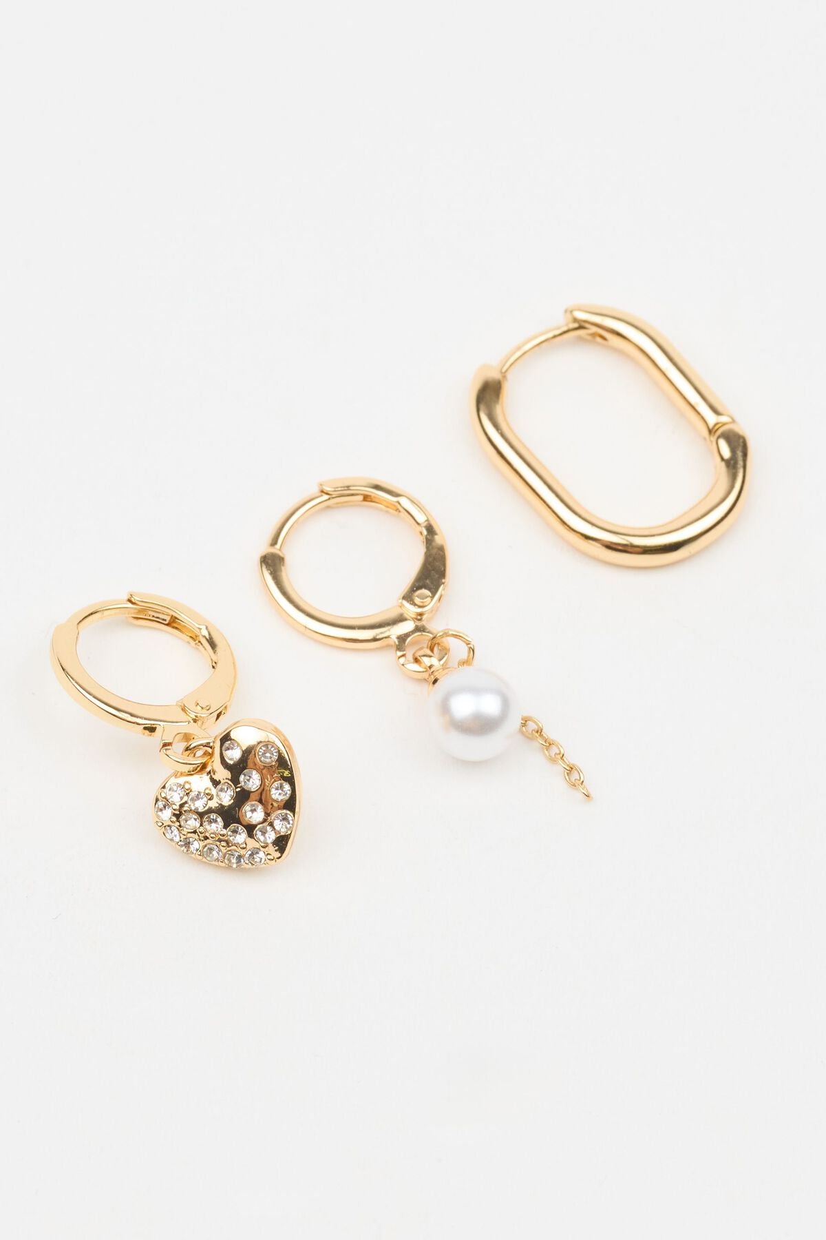Lot de 3 boucles d'oreilles en perles et cœur