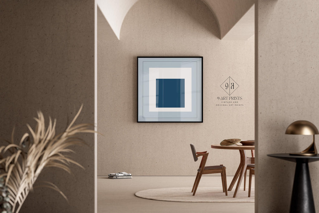 D'après Josef Albers - Madmen (Hommage au carré) | Estampe d'art moderne du milieu du siècle, bleu froid (disponible encadrée) 1x1