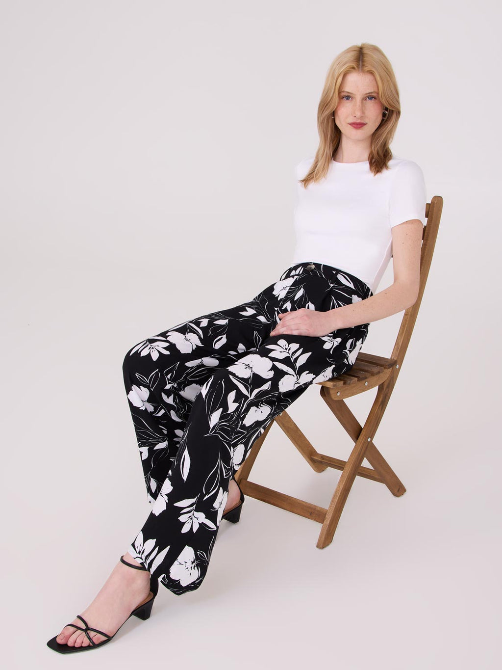 Printed Wide-Leg Mid-Rise Pants