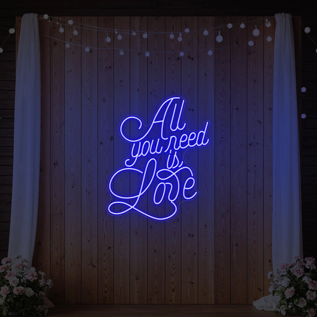 Enseigne lumineuse « Tout ce dont vous avez besoin, c'est d'amour » V2