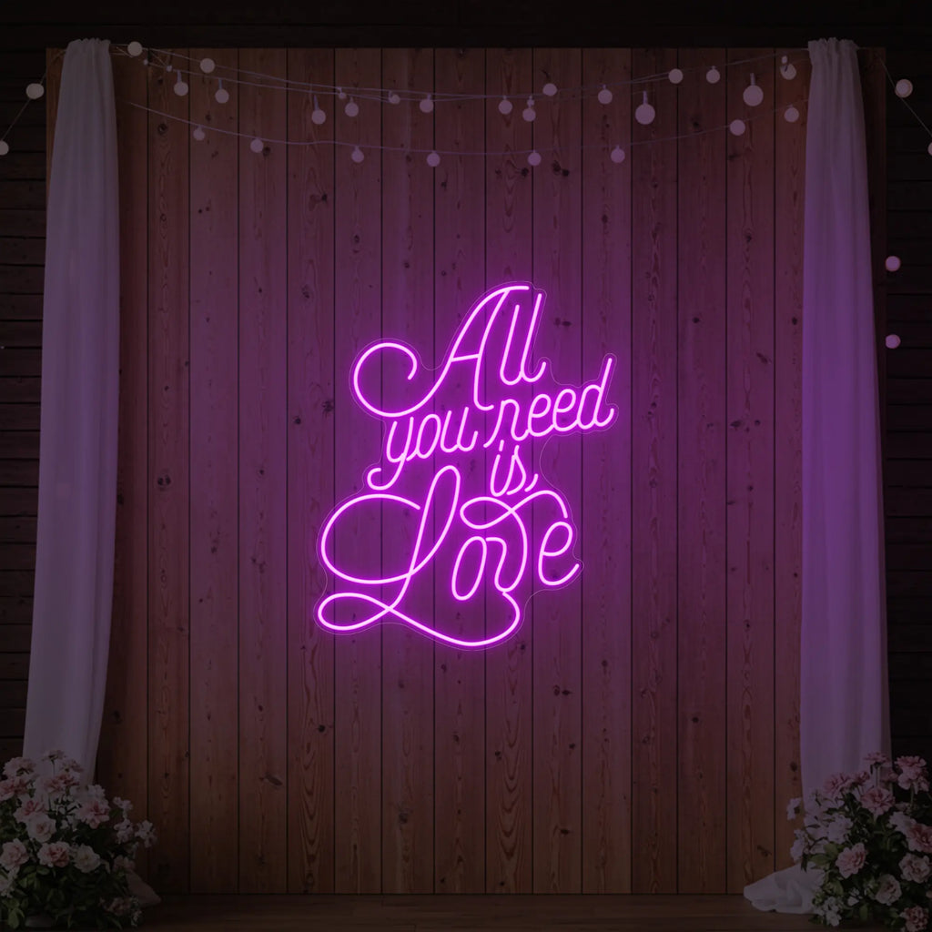 Enseigne lumineuse « Tout ce dont vous avez besoin, c'est d'amour » V2