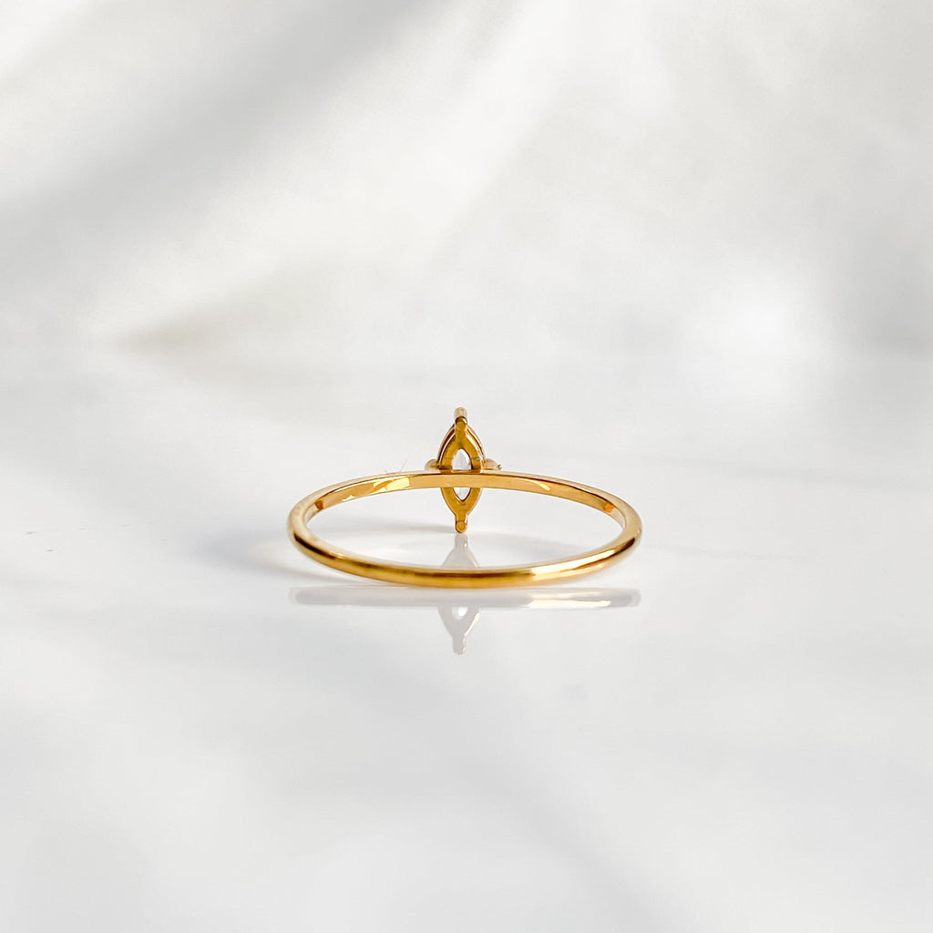 Bague solitaire dorée en acier inoxydable 18K | VÉNUS