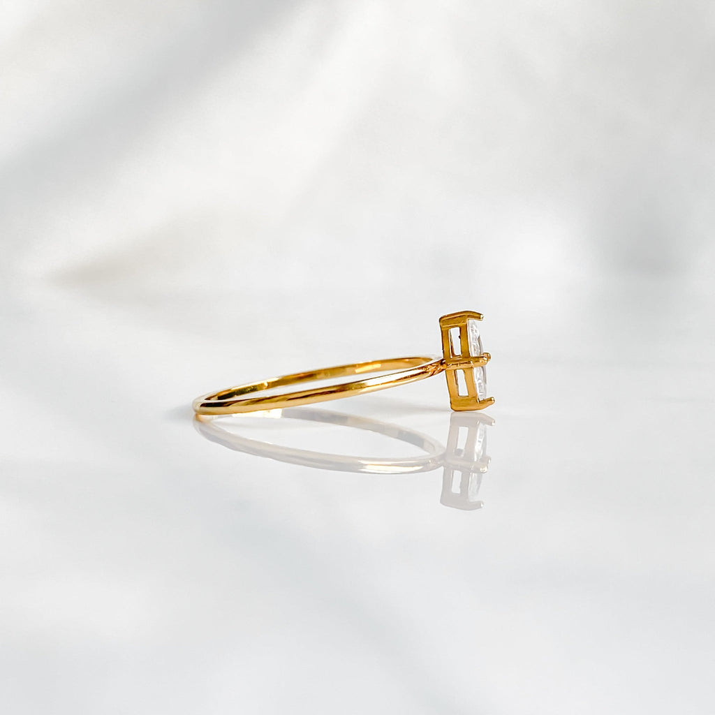 Bague solitaire dorée en acier inoxydable 18K | VÉNUS