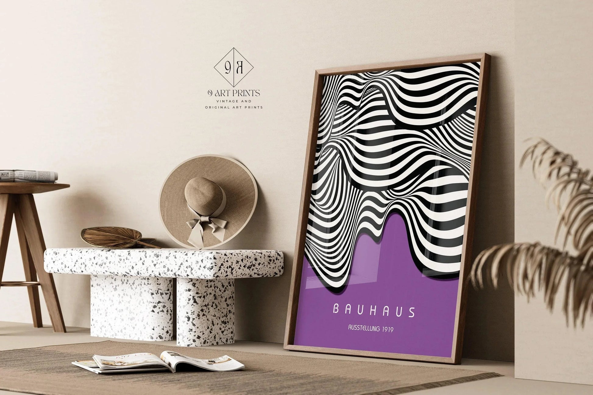 Affiche Bauhaus Waves : style moderne du milieu du siècle, couleur lilas foncé
