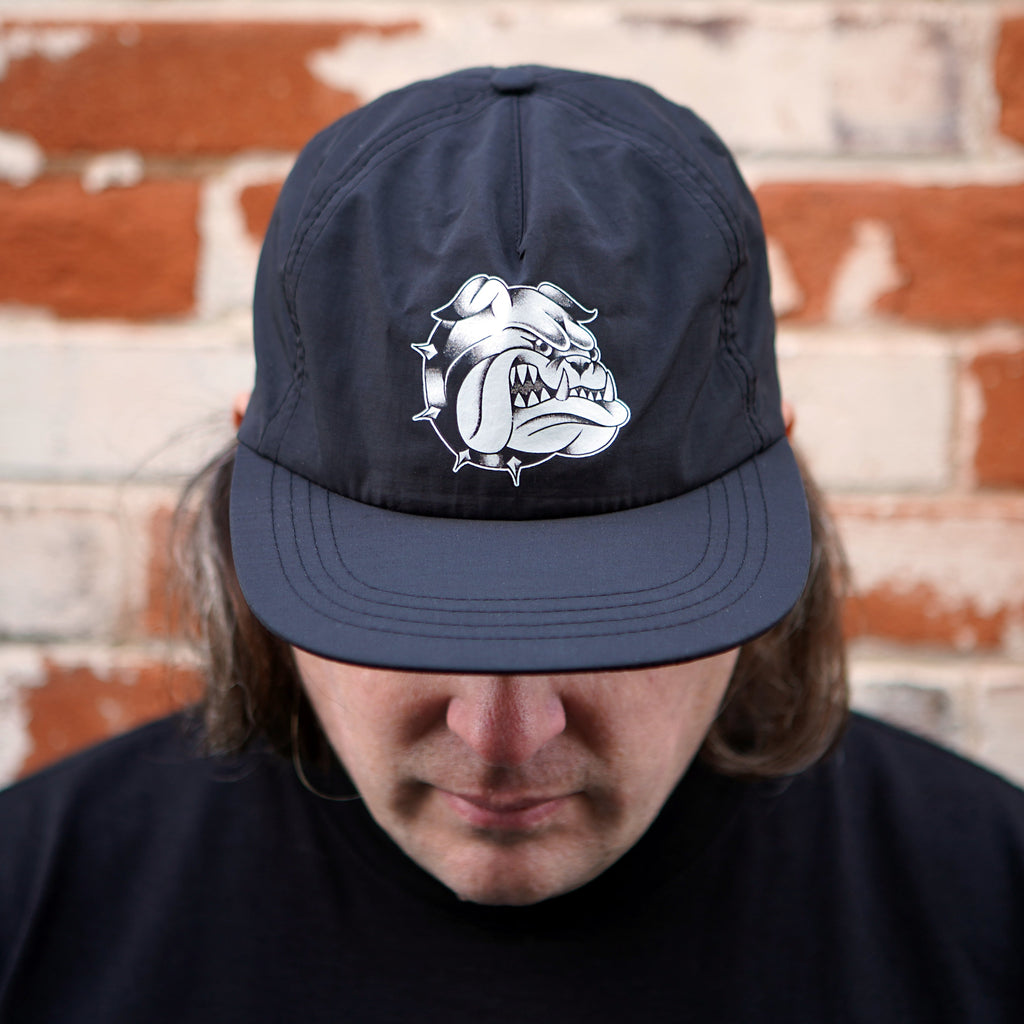 Chapeau en nylon pour gros chien 