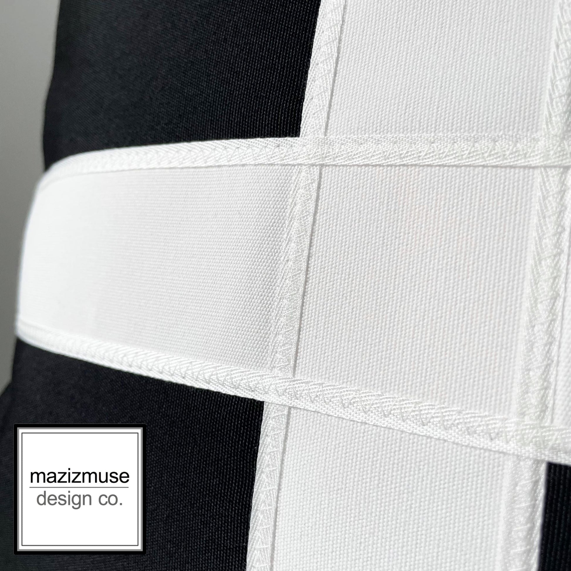 Housse de coussin d'extérieur Sunbrella®, motif drapeau des Cornouailles noir et blanc