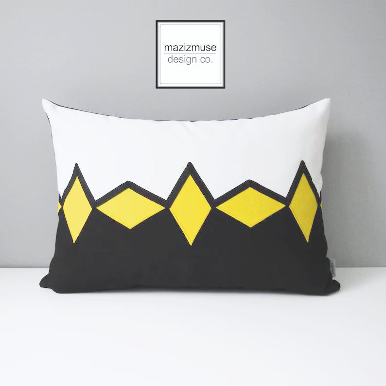 Housse de coussin d'extérieur moderne Sunbrella®, motif géométrique jaune et noir