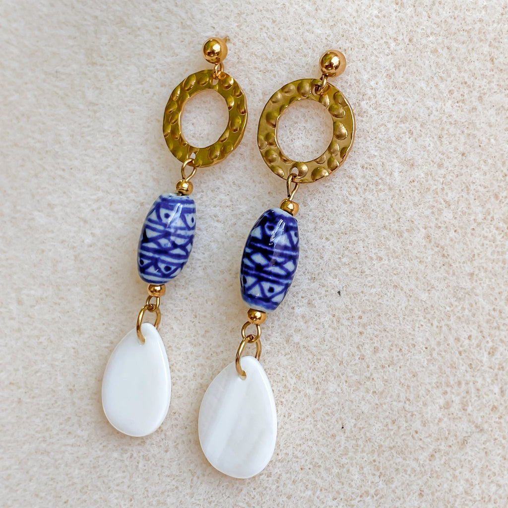 Boucles d'oreilles en céramique bleue &amp; nacre naturelle | ORMEAU