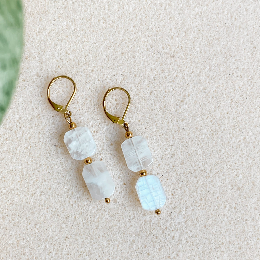 Boucles d'oreilles pierre de lune arc-en-ciel pendentifs | PHOEBE