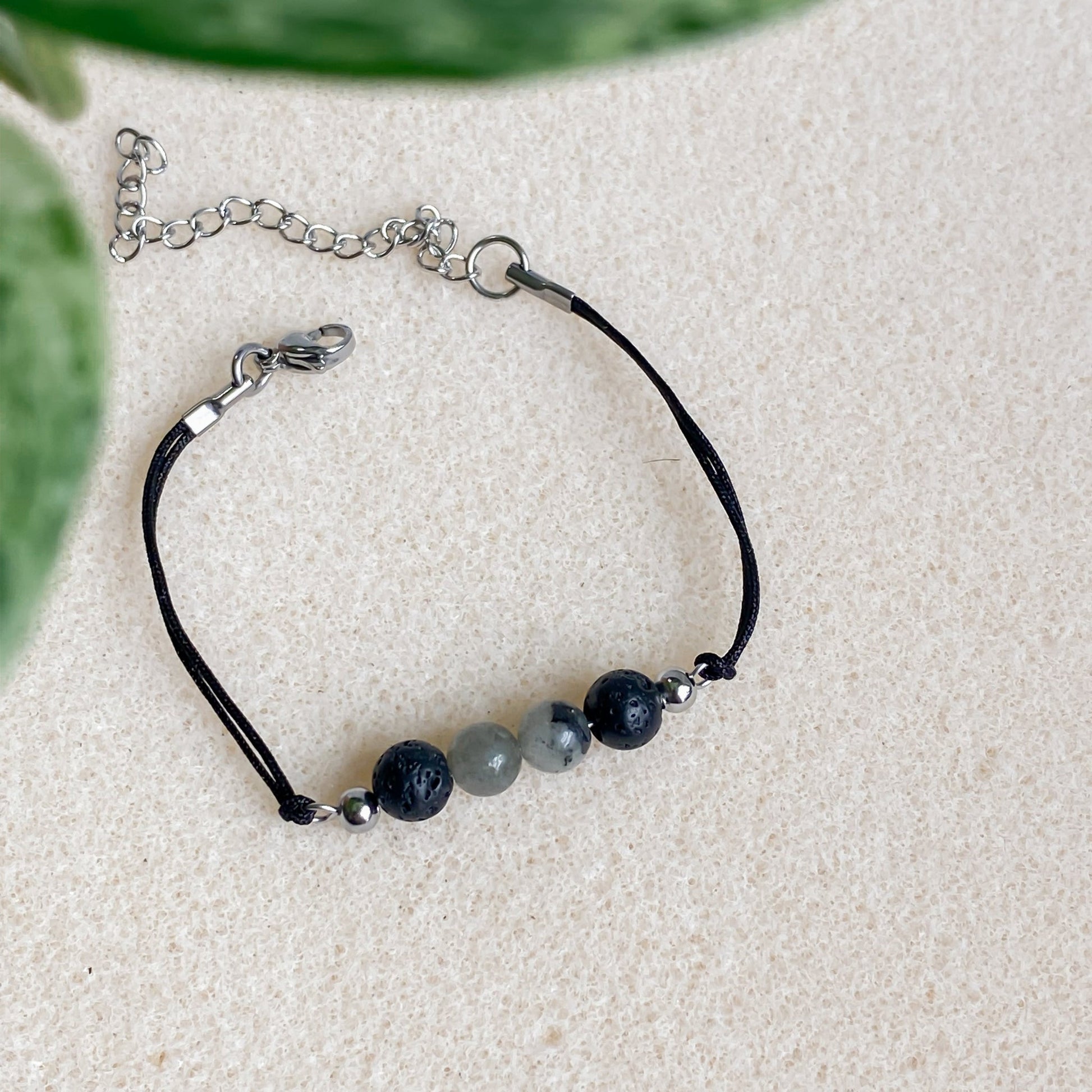 Bracelet minimaliste homme en pierre de lave | DOUX SOUVENIR