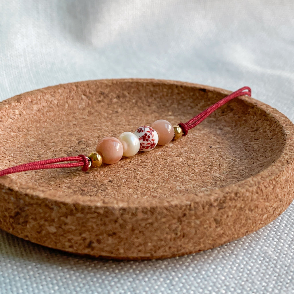 Bracelet cordon rouge en pierres naturelles | ÉVEIL