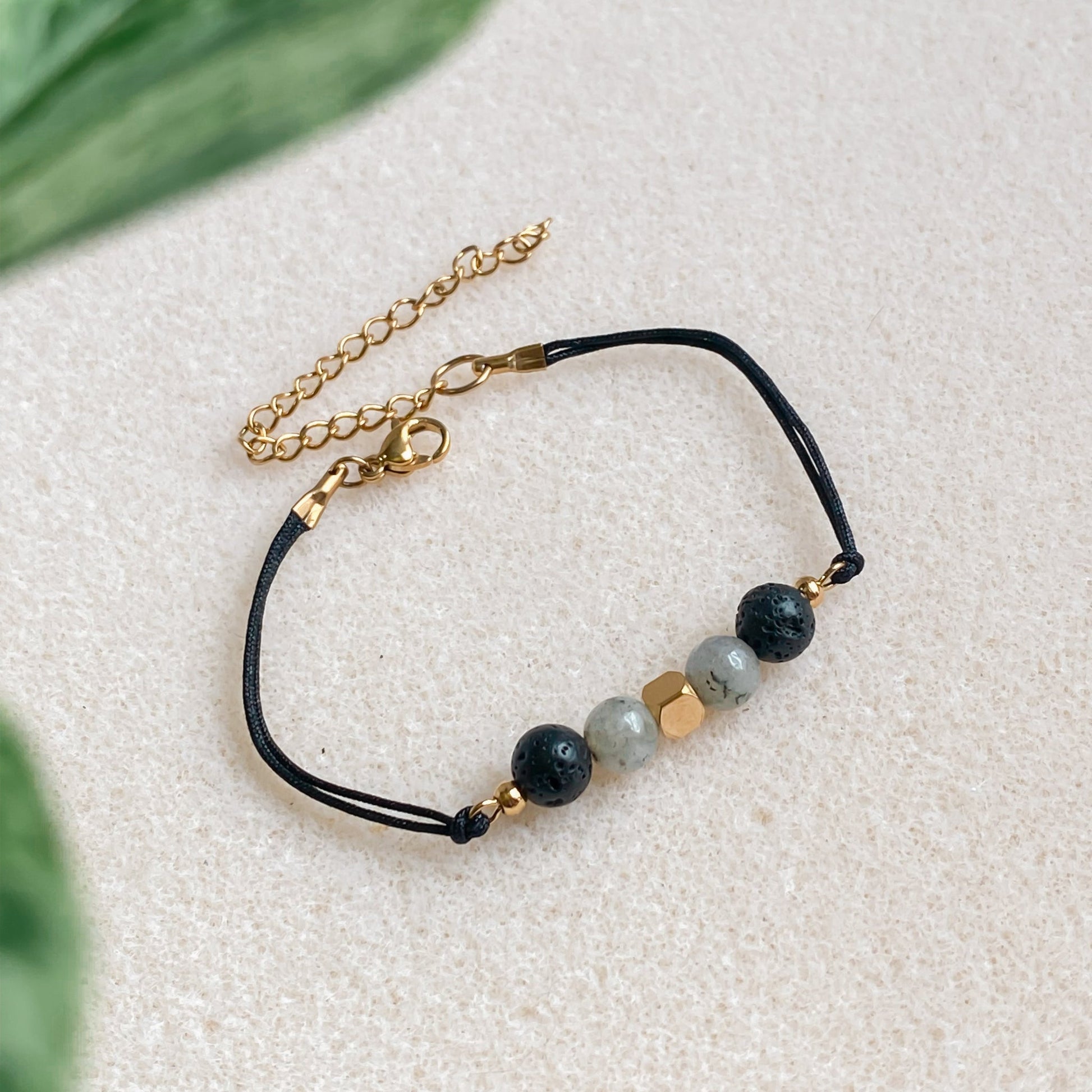 Bracelet cordon diffuseur d'huiles essentielles | NOCTIS