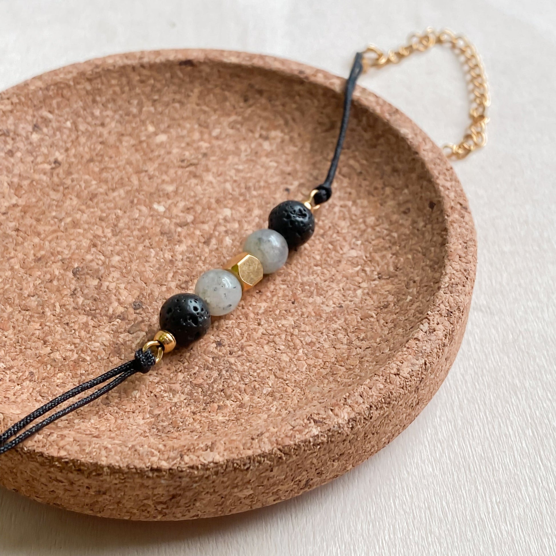 Bracelet cordon diffuseur d'huiles essentielles | NOCTIS