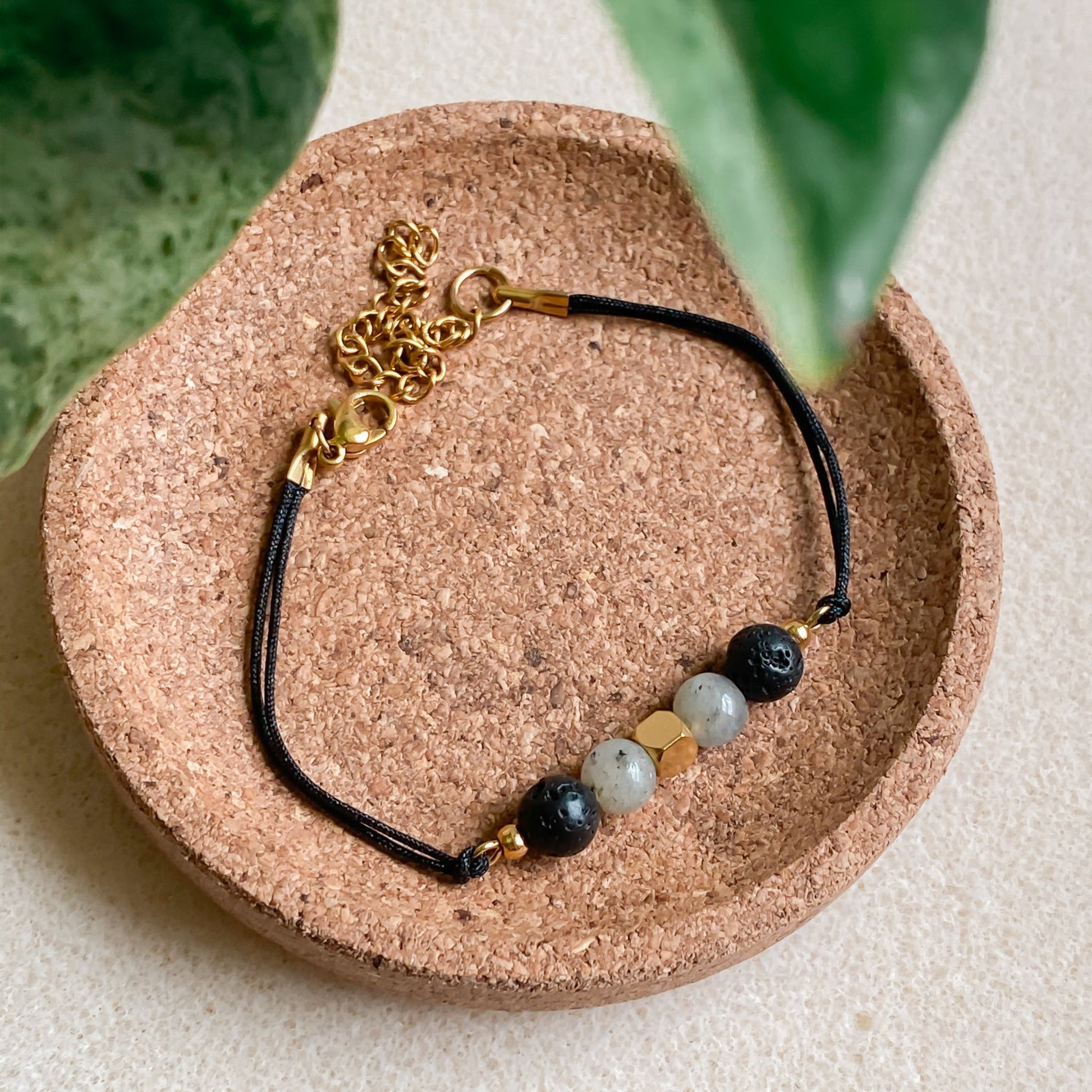 Bracelet cordon diffuseur d'huiles essentielles | NOCTIS